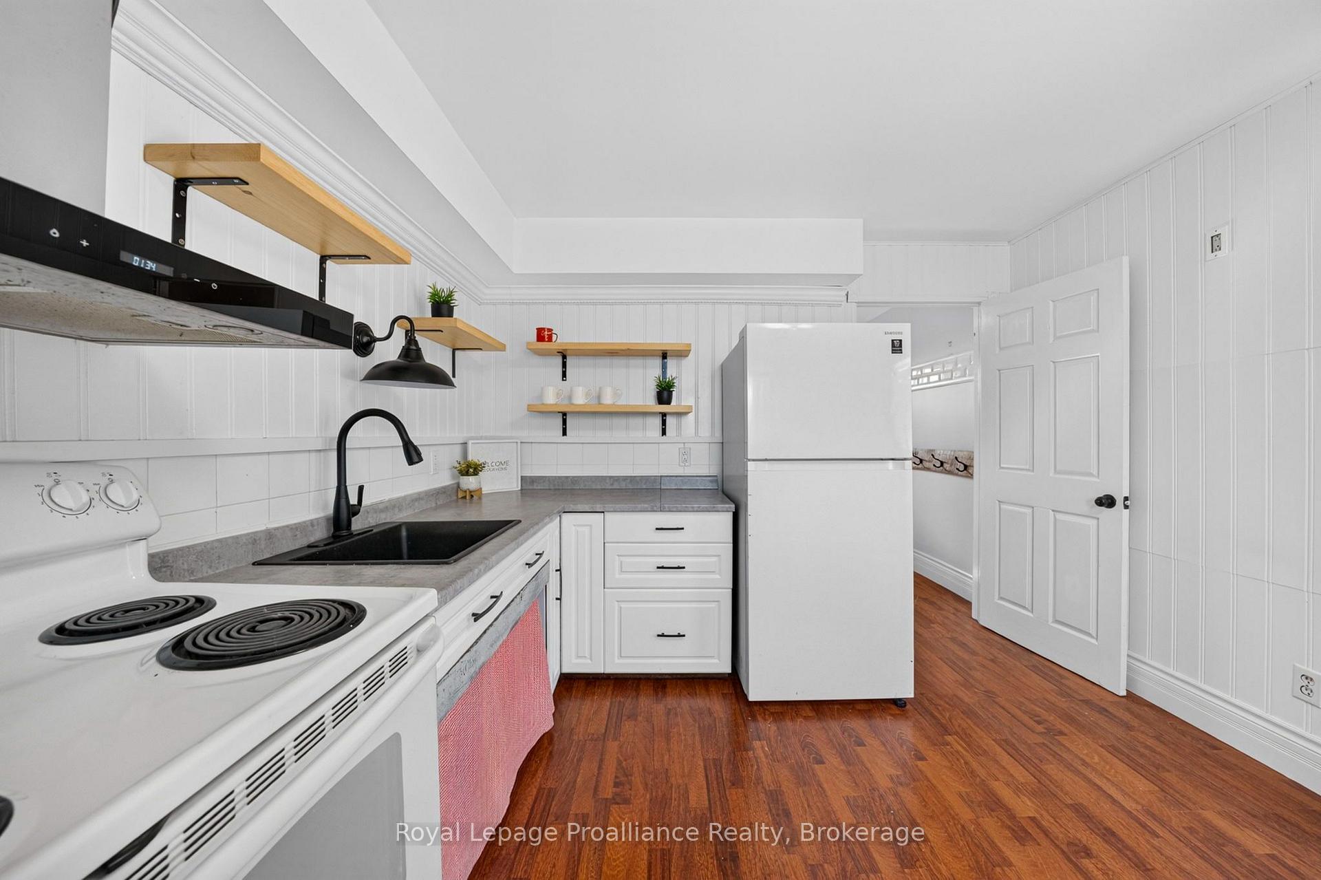 Photo 15 of 346 Gore Road, Prince Edward County, Ameliasburg Ward — HOMEH