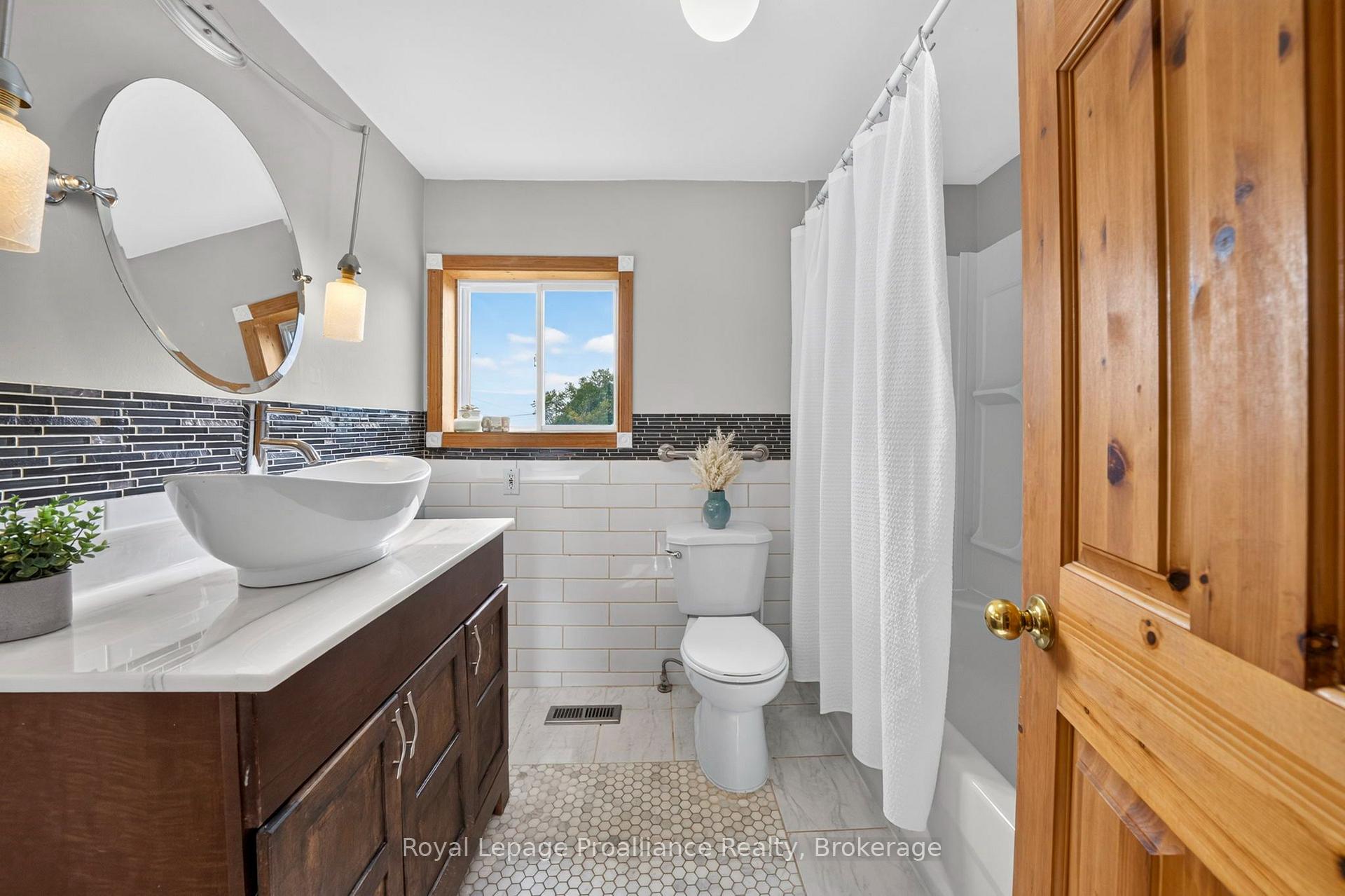 Photo 19 of 346 Gore Road, Prince Edward County, Ameliasburg Ward — HOMEH