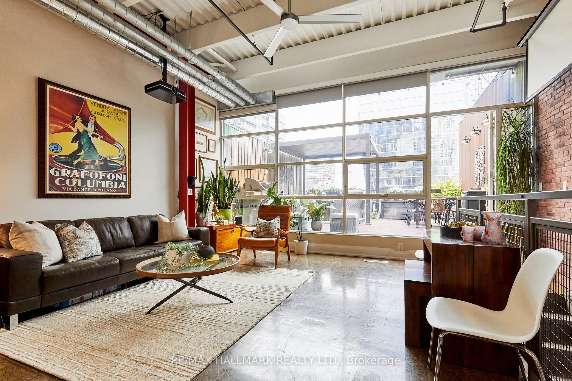 Photo 6 of Unit 412, 383 Adelaide Street E, Toronto, Moss Park — HOMEH