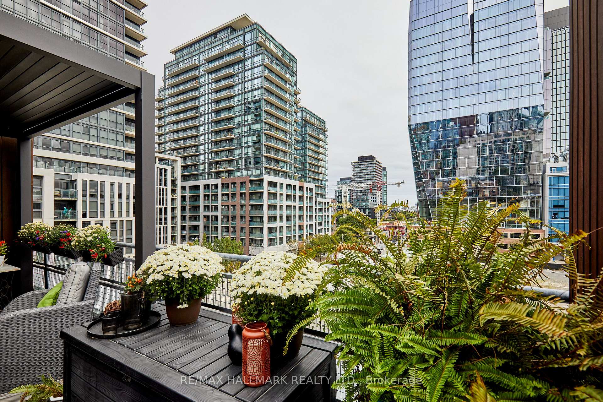 Photo 15 of Unit 412, 383 Adelaide Street E, Toronto, Moss Park — HOMEH