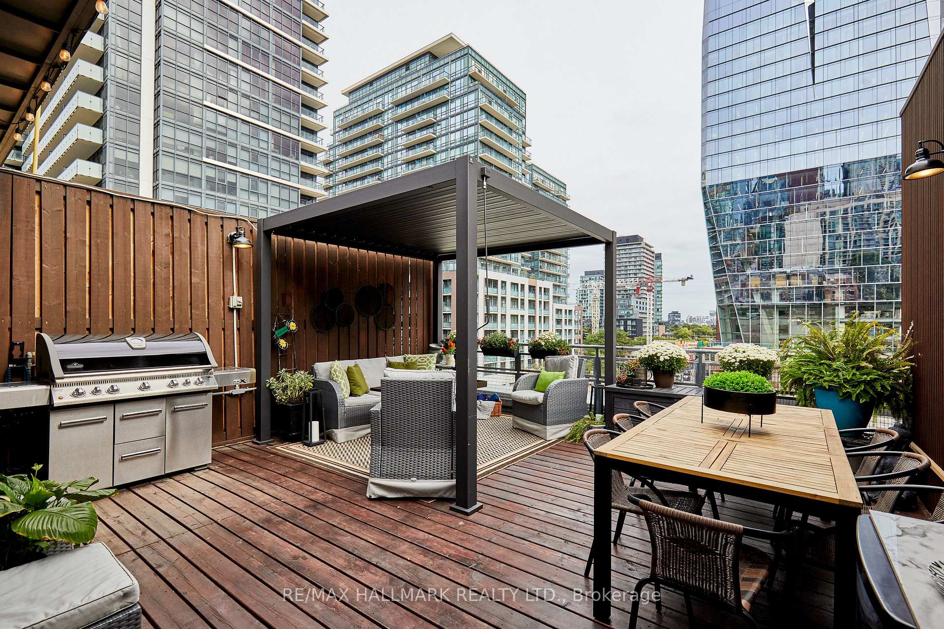 Photo 11 of Unit 412, 383 Adelaide Street E, Toronto, Moss Park — HOMEH