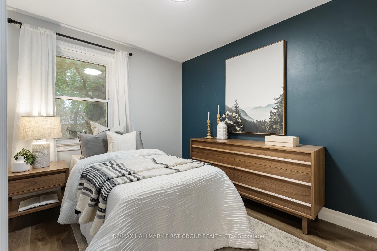 Photo 10 of 28 Forest Road, Ajax, South East — HOMEH