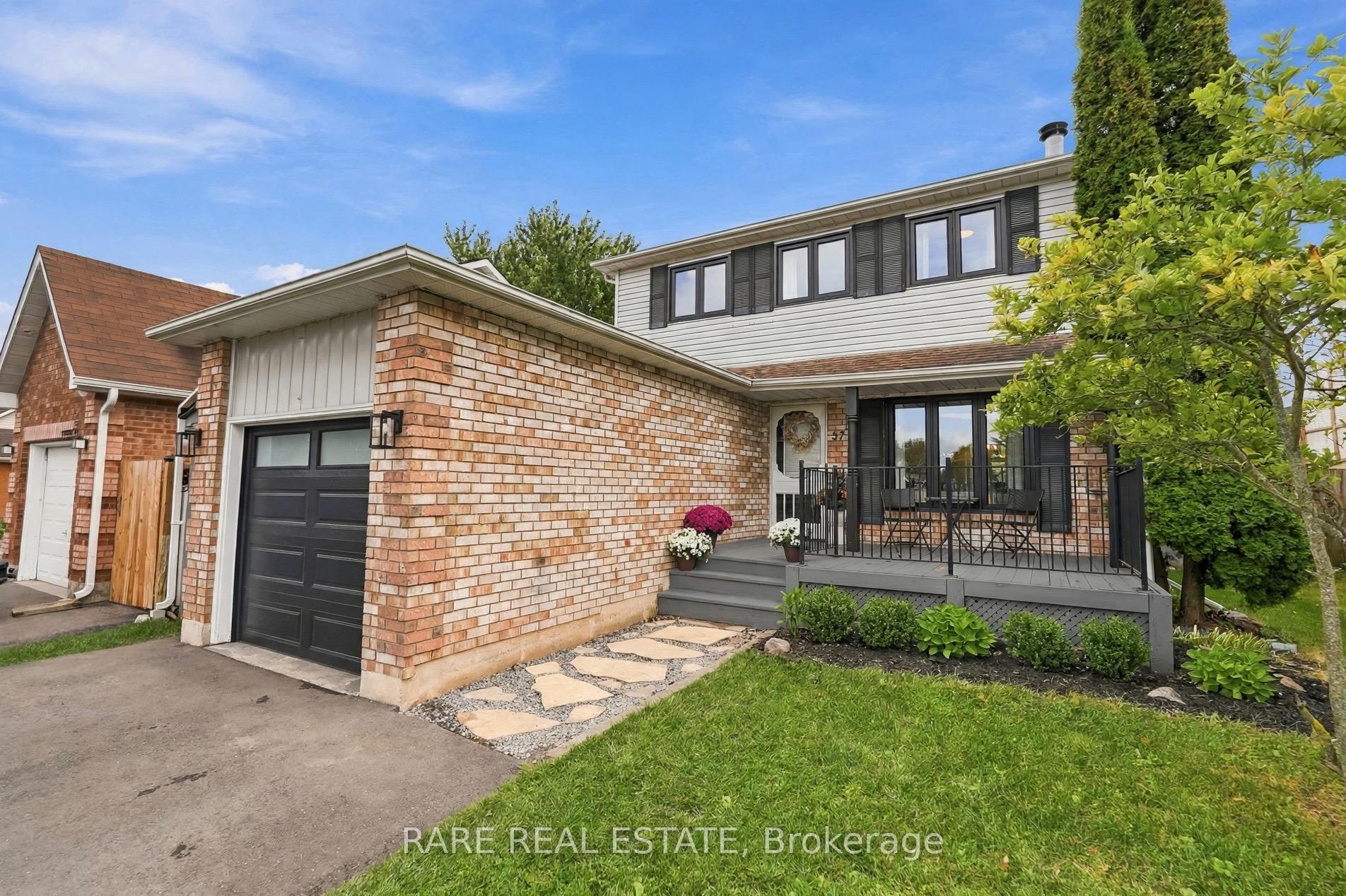 Photo 3 of 57 Fenwick Avenue, Clarington, Bowmanville — HOMEH