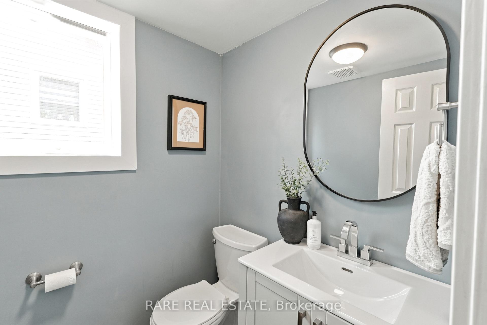 Photo 23 of 57 Fenwick Avenue, Clarington, Bowmanville — HOMEH
