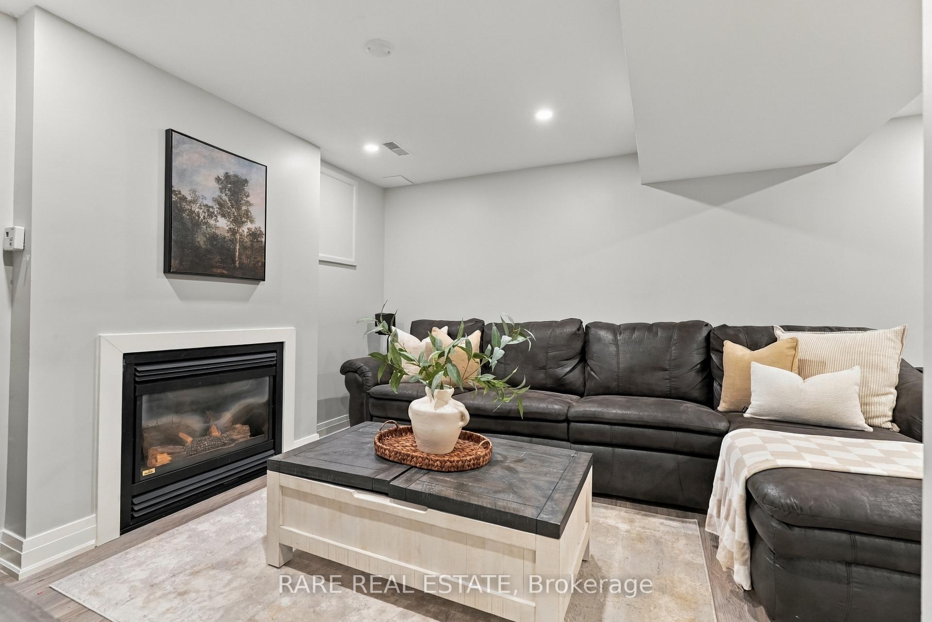 Photo 36 of 57 Fenwick Avenue, Clarington, Bowmanville — HOMEH