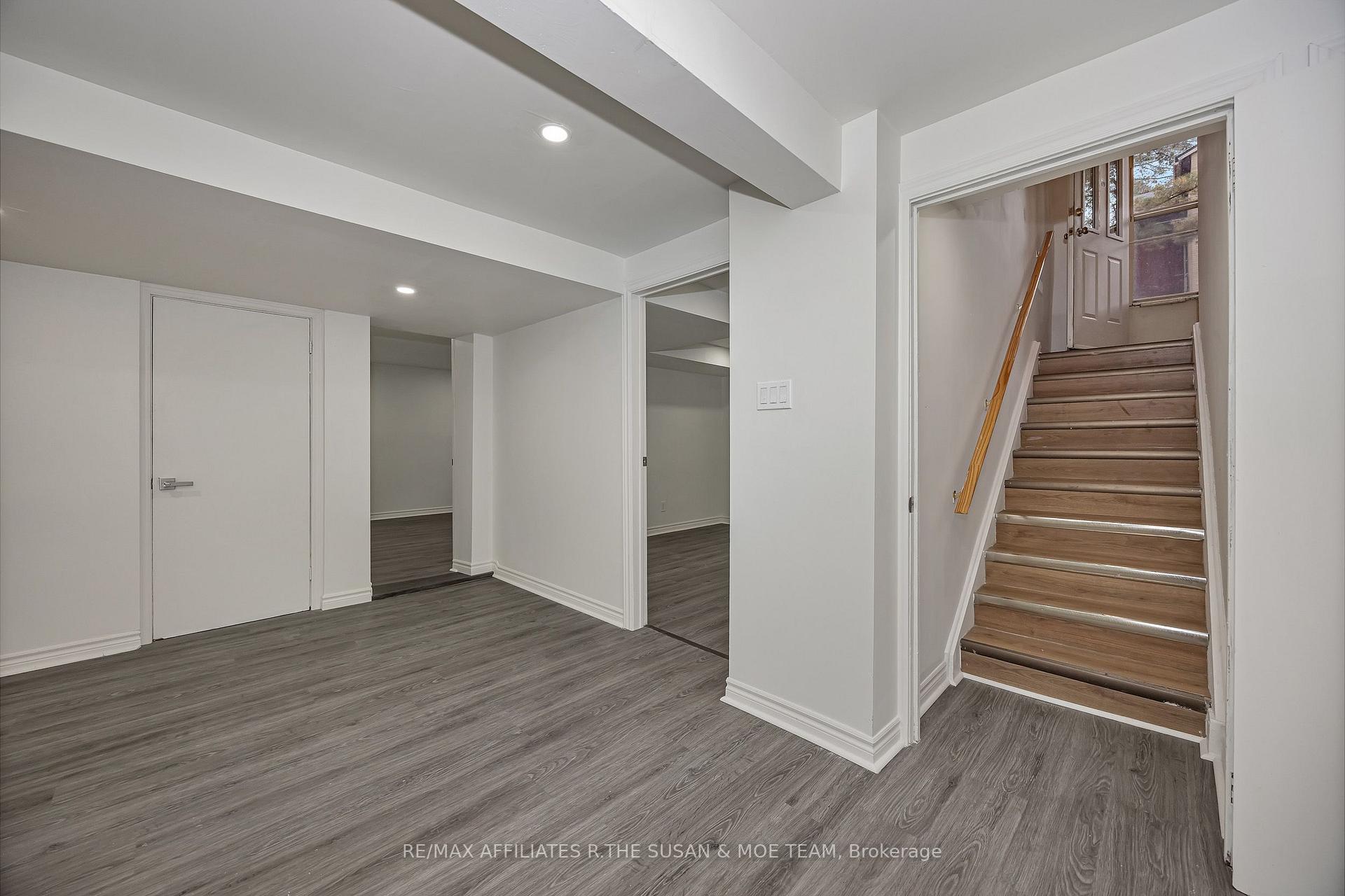 Photo 6 of 2131 Neepawa Avenue, Ottawa, Carlingwood — HOMEH