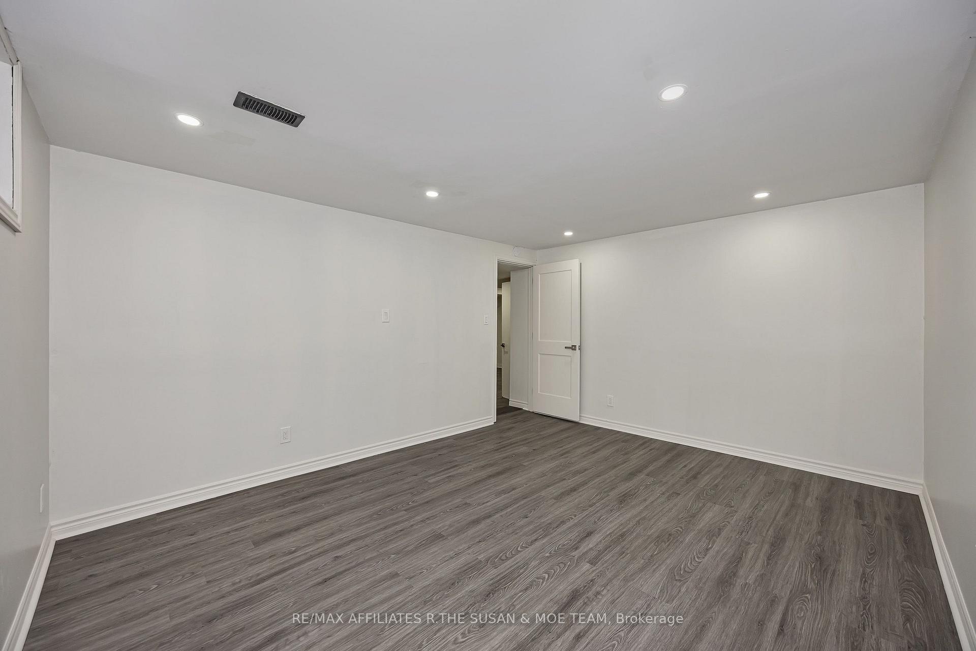 Photo 17 of 2131 Neepawa Avenue, Ottawa, Carlingwood — HOMEH