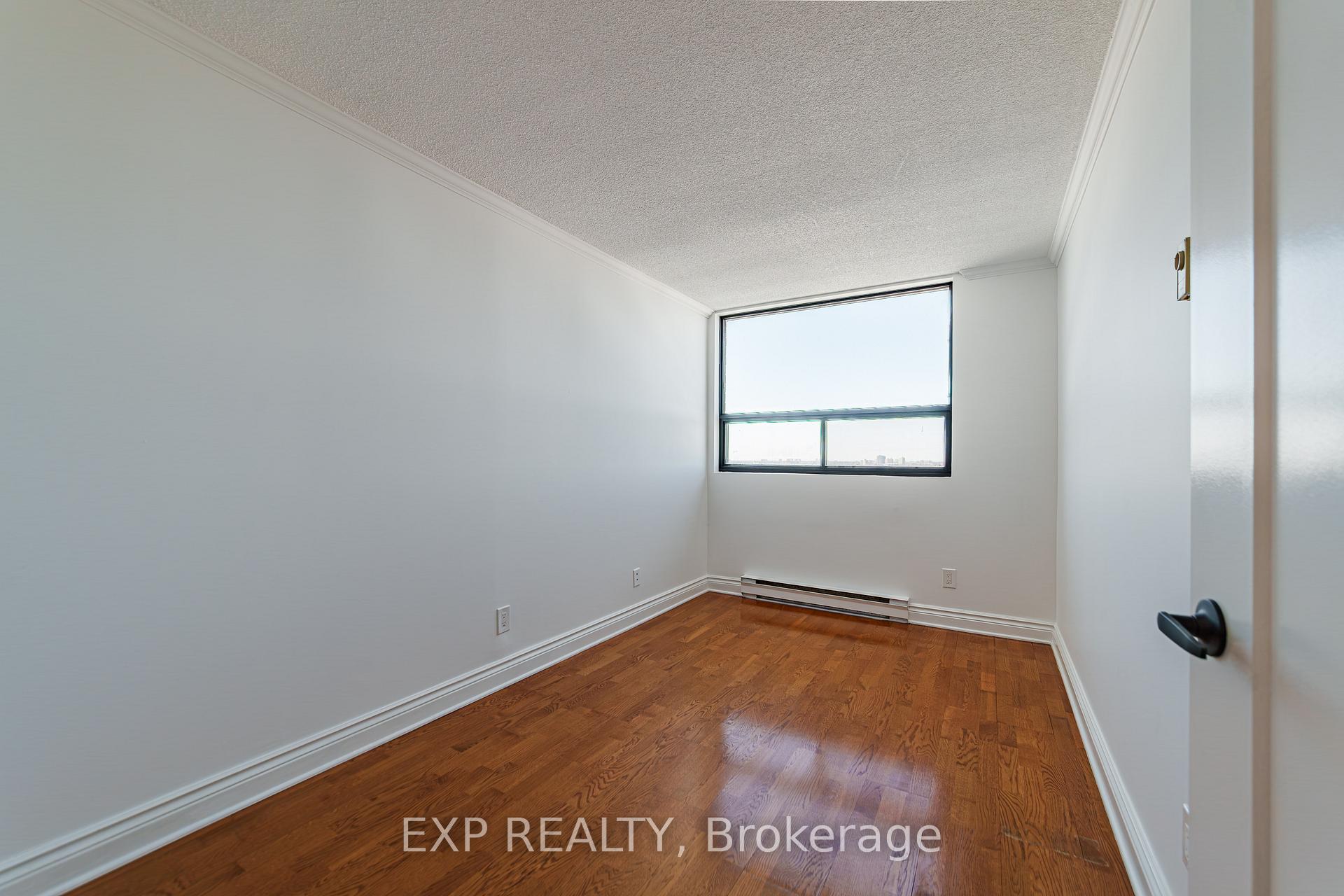 Photo 15 of Unit 1004, 1440 Heron Road, Ottawa, Heron Gate — HOMEH