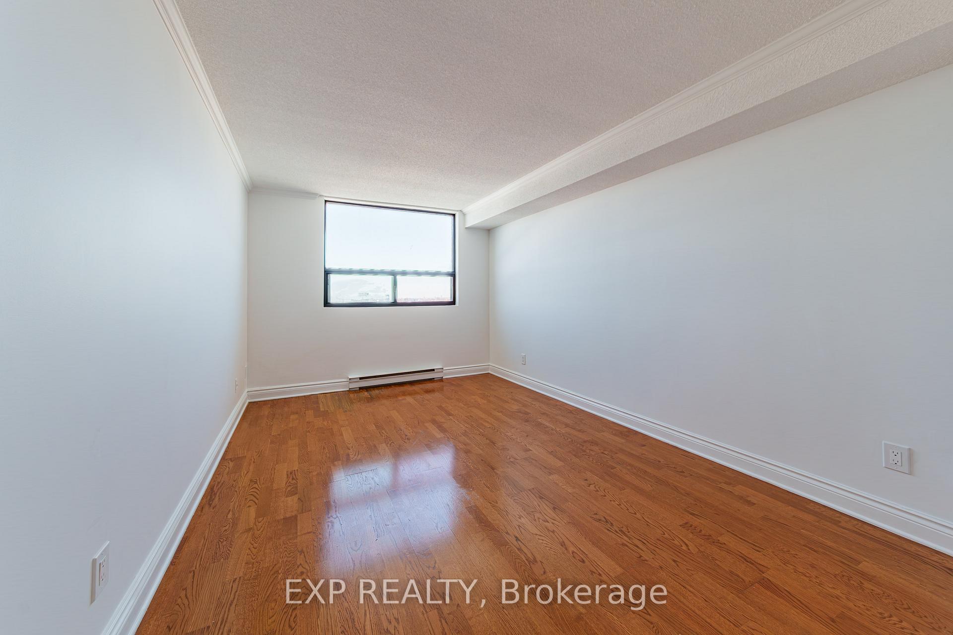 Photo 17 of Unit 1004, 1440 Heron Road, Ottawa, Heron Gate — HOMEH