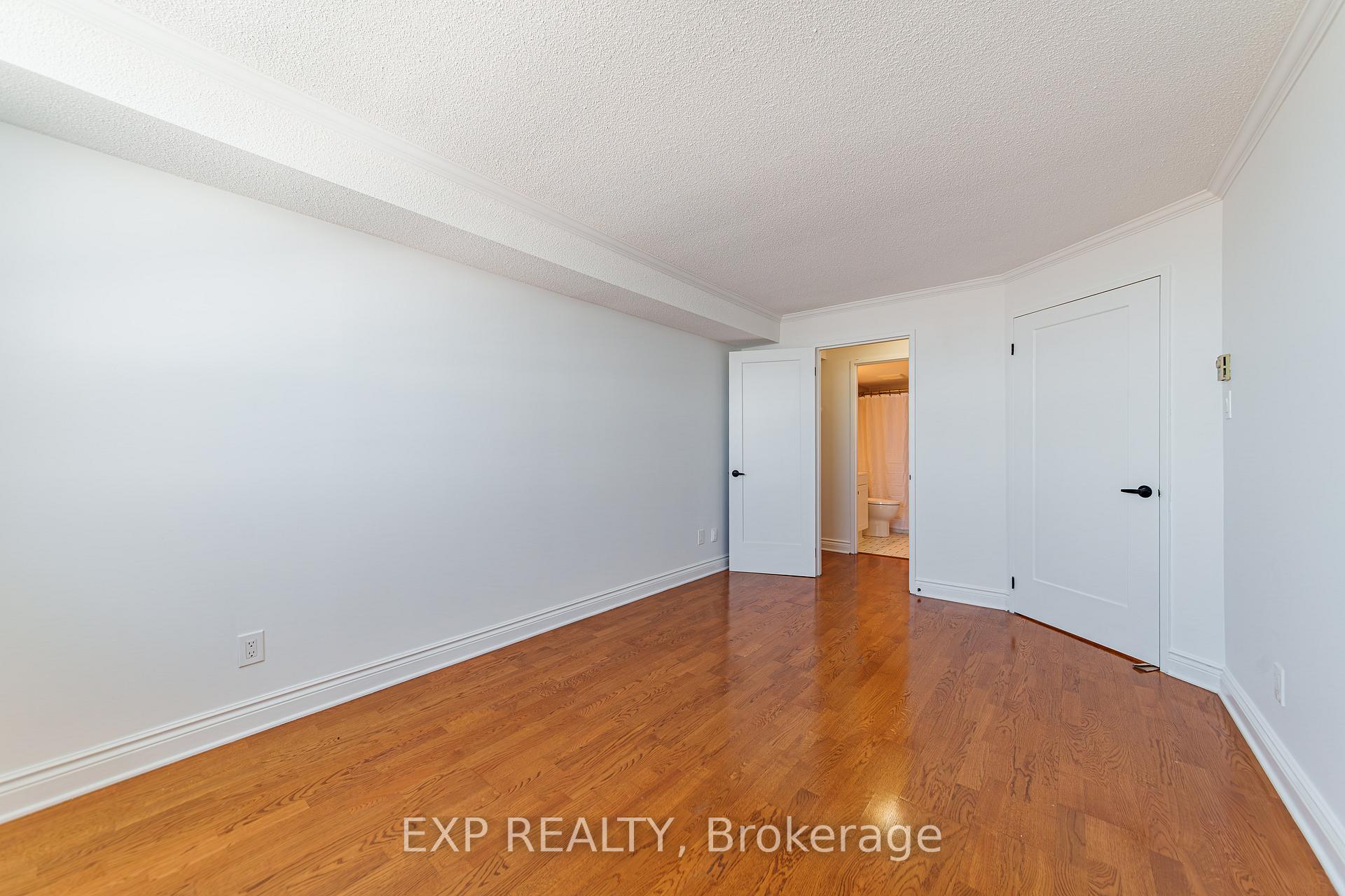 Photo 18 of Unit 1004, 1440 Heron Road, Ottawa, Heron Gate — HOMEH