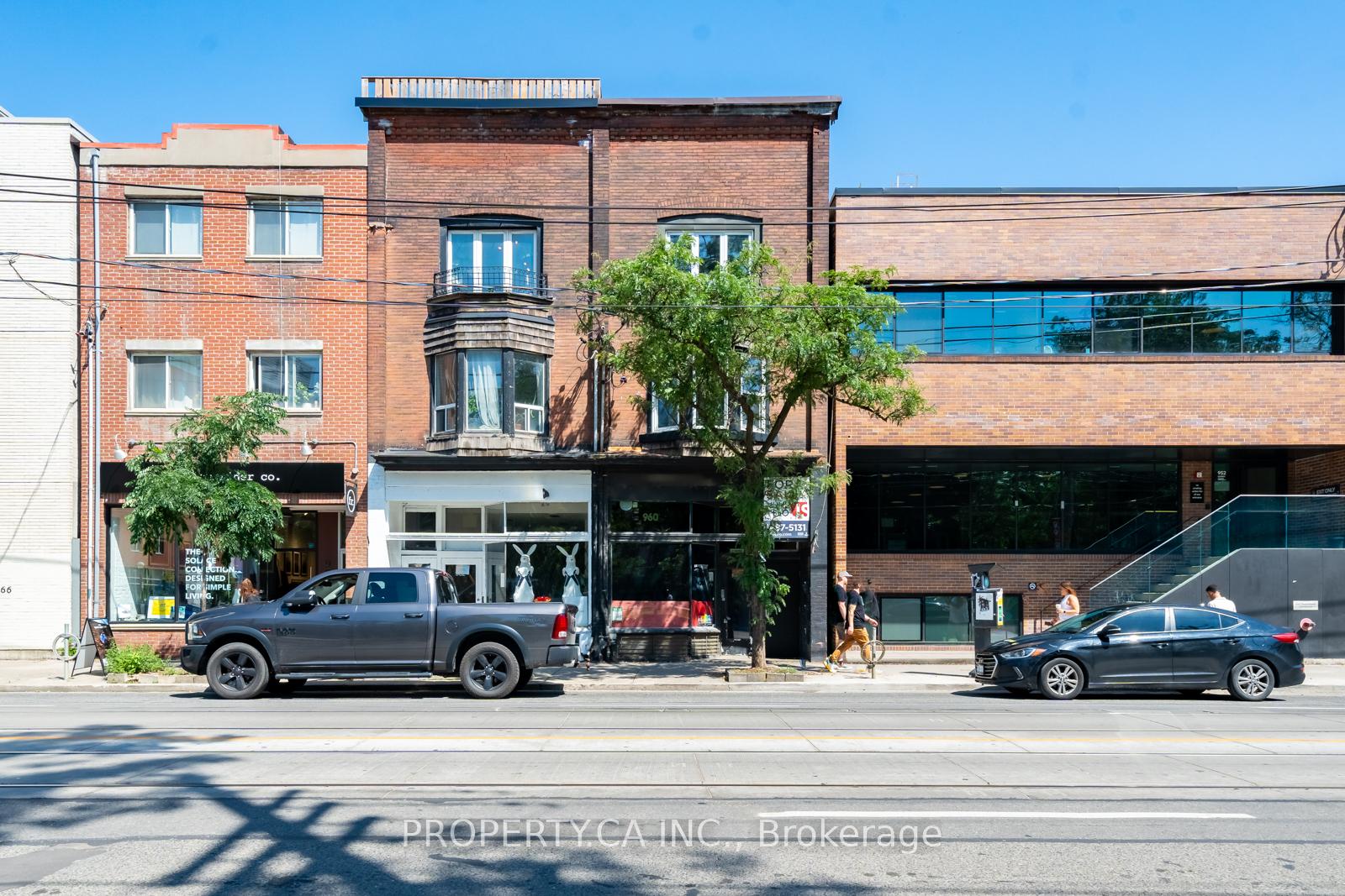 Photo 2 of Unit 3, 960 Queen Street W, Toronto, Trinity-Bellwoods — HOMEH