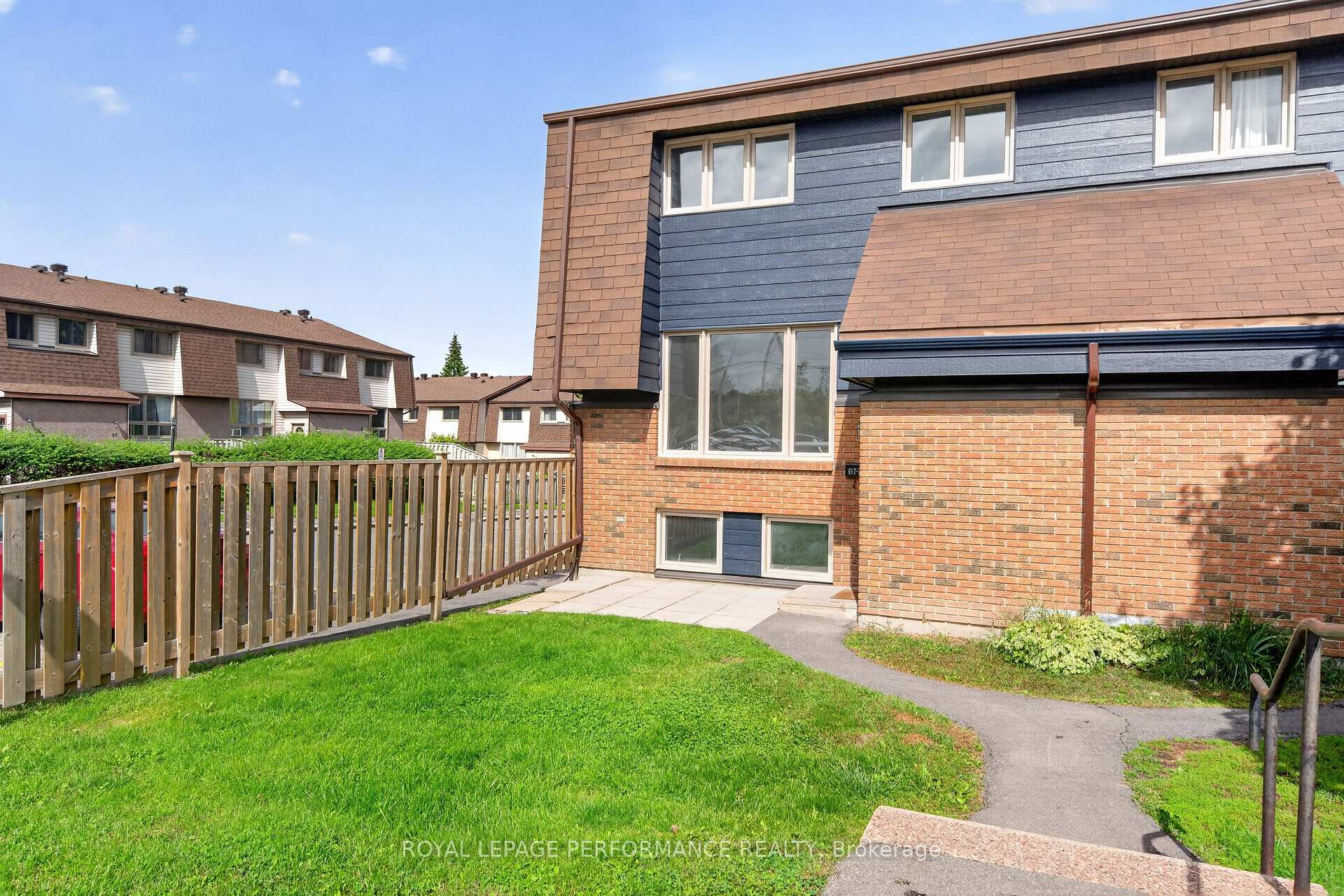 Photo 2 of Unit 67, 2610 Draper Avenue, Ottawa, Redwood Park — HOMEH