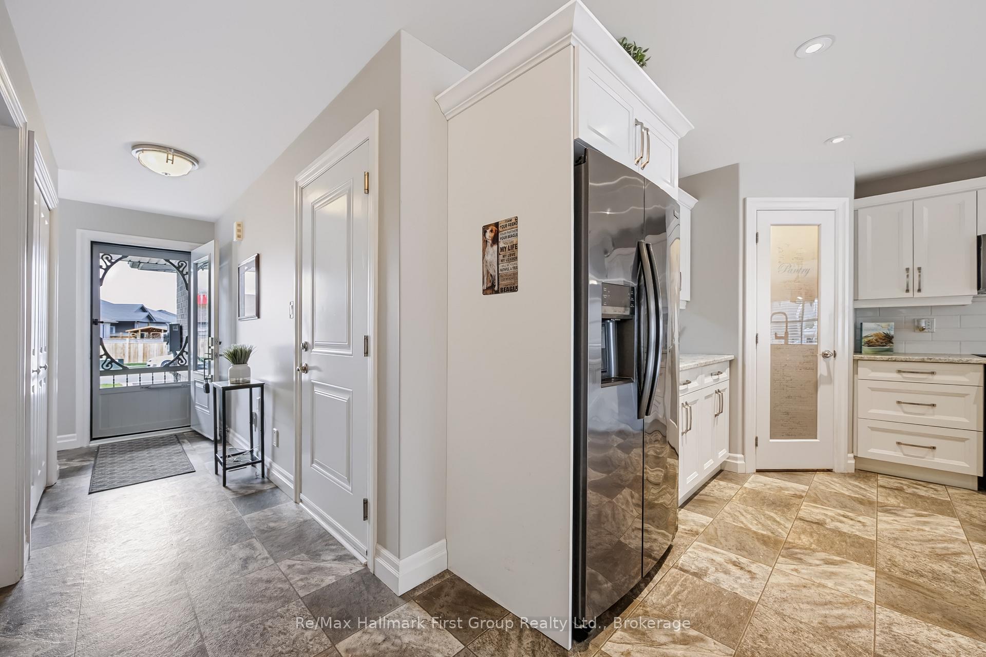 Photo 4 of 83 Aspen Drive, Quinte West, Murray Ward — HOMEH