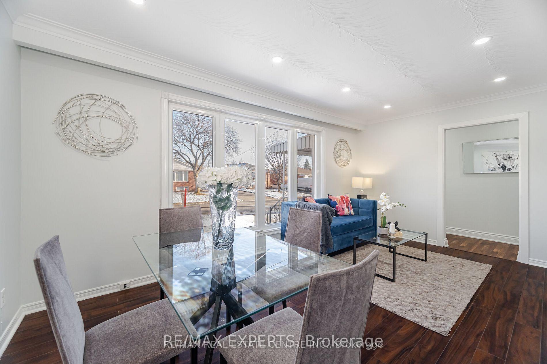 Photo 7 of 35 Edgemont Drive, Brampton, Brampton North — HOMEH