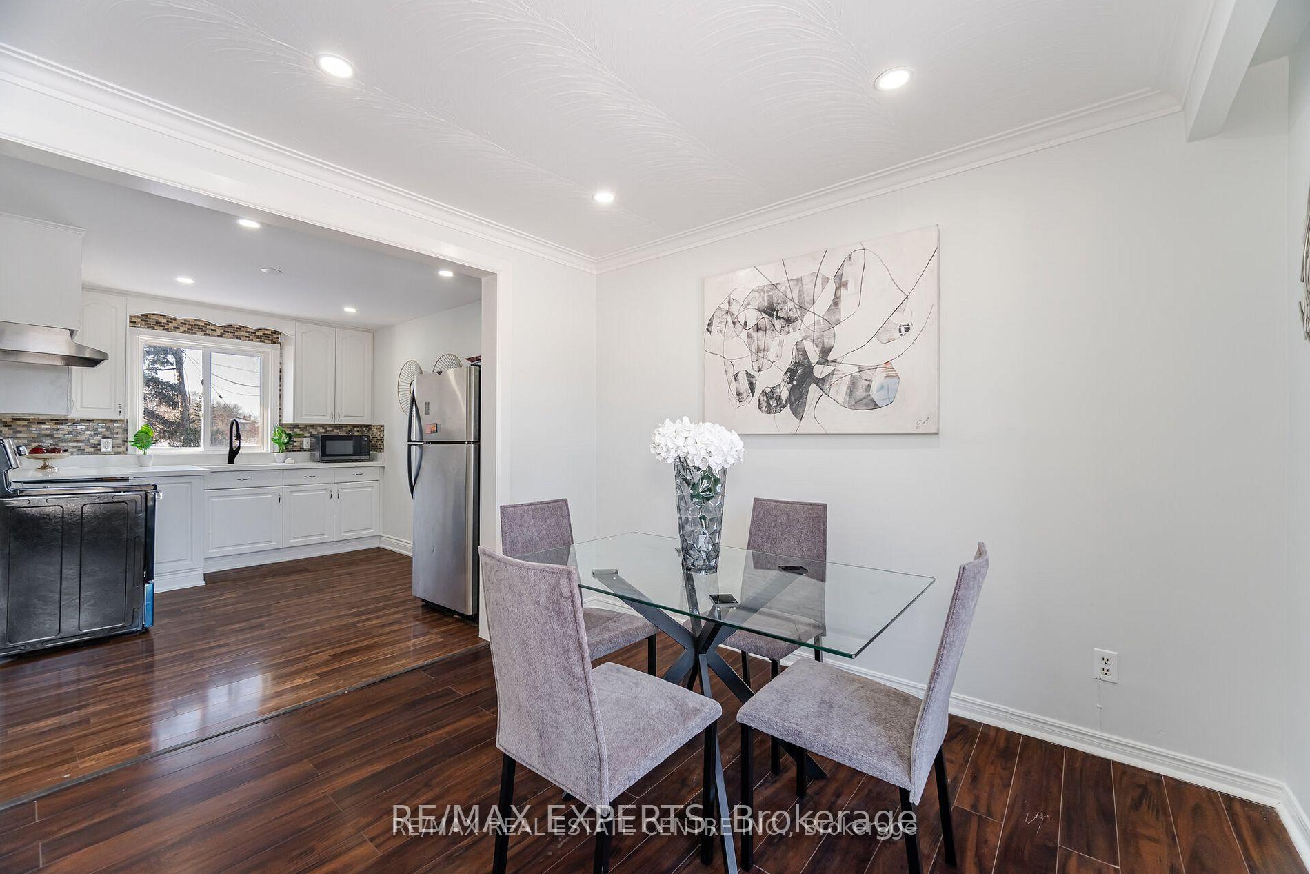Photo 10 of 35 Edgemont Drive, Brampton, Brampton North — HOMEH