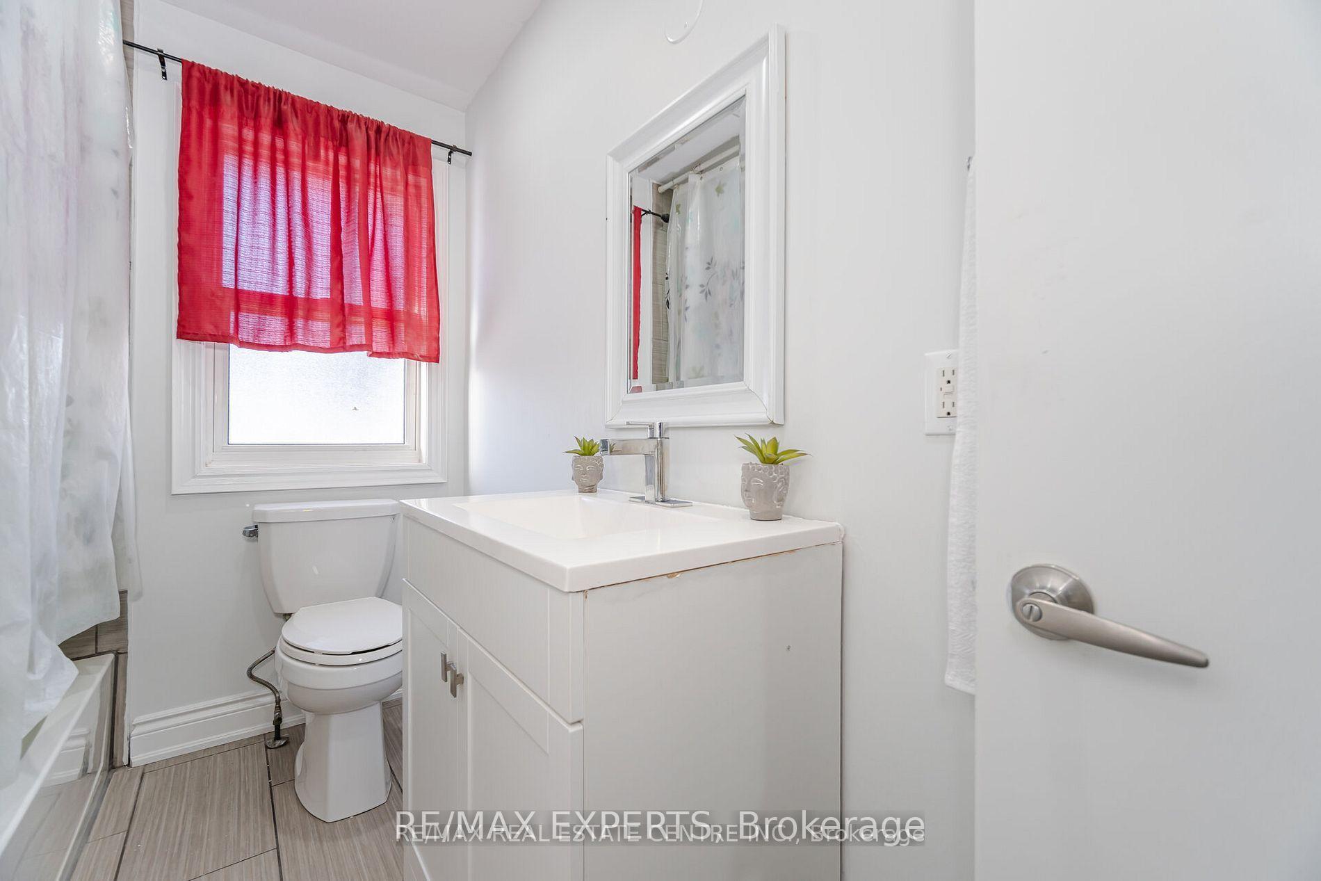 Photo 19 of 35 Edgemont Drive, Brampton, Brampton North — HOMEH