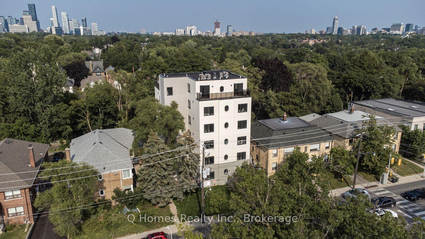 Photo 3 of Unit 002, 1725 Bathurst Street, Toronto, Forest Hill South — HOMEH
