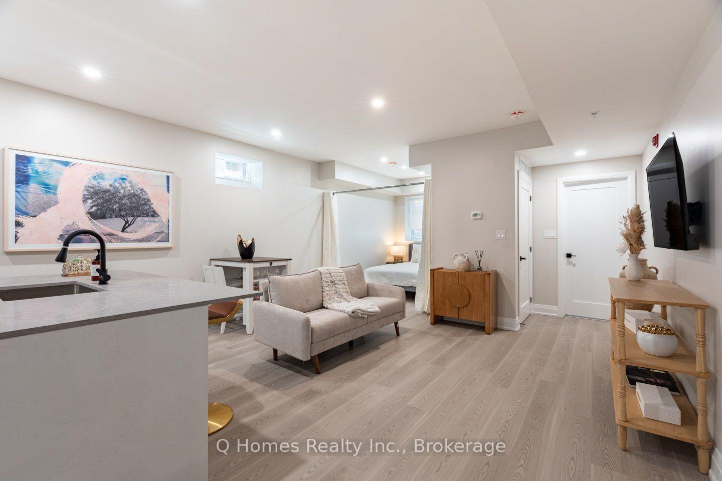 Photo 8 of Unit 002, 1725 Bathurst Street, Toronto, Forest Hill South — HOMEH