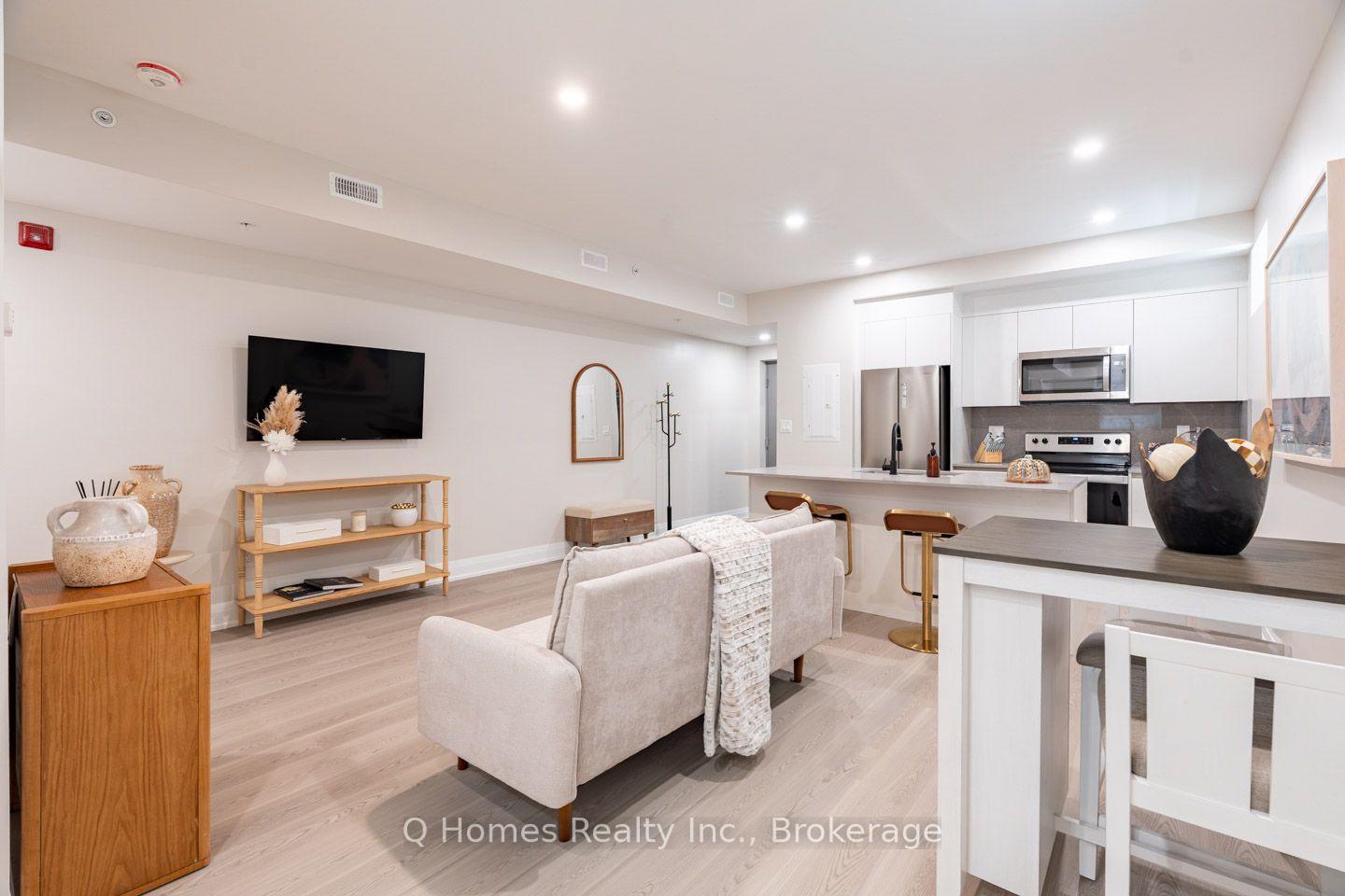 Photo 9 of Unit 002, 1725 Bathurst Street, Toronto, Forest Hill South — HOMEH