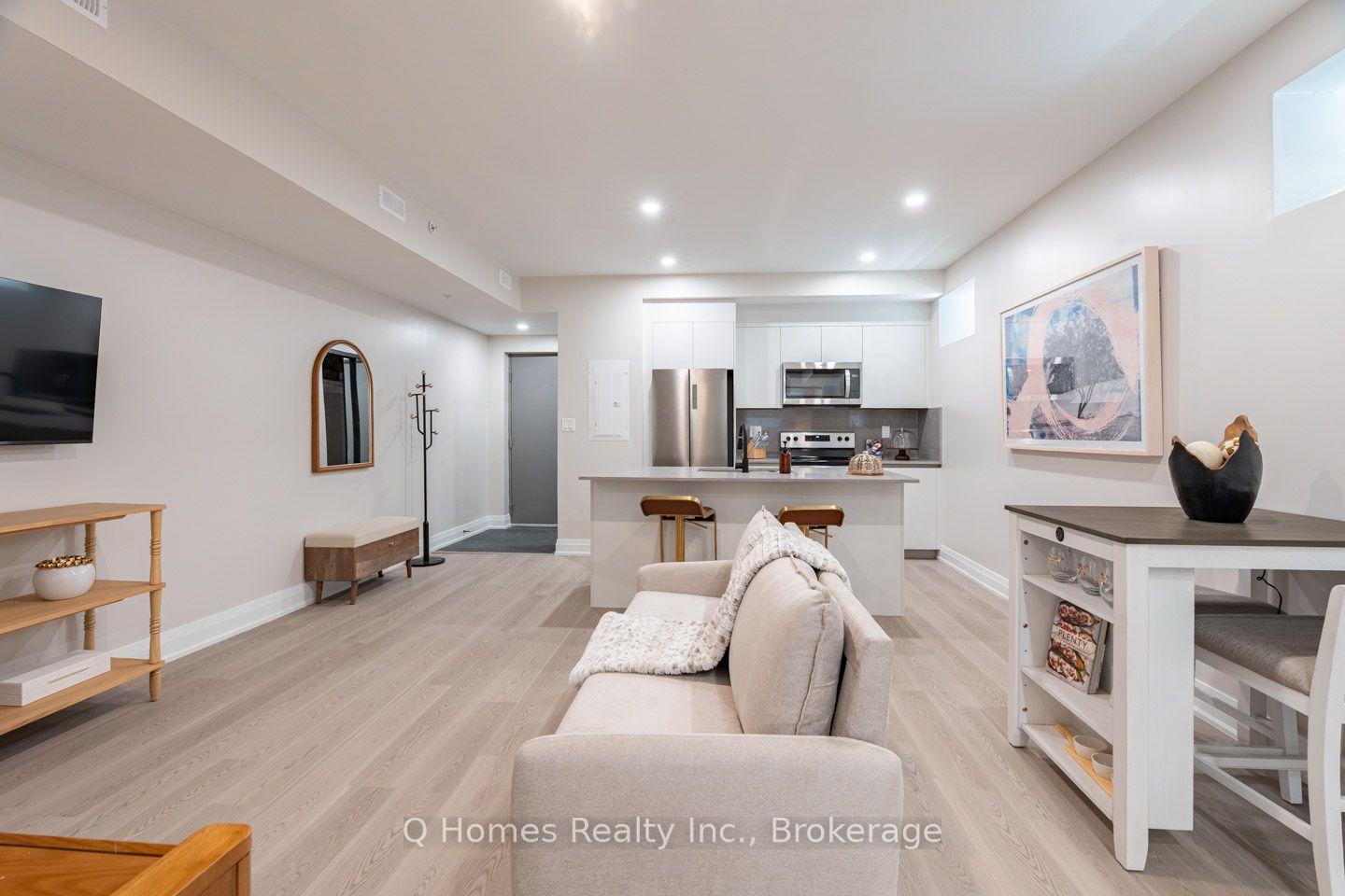 Photo 10 of Unit 002, 1725 Bathurst Street, Toronto, Forest Hill South — HOMEH