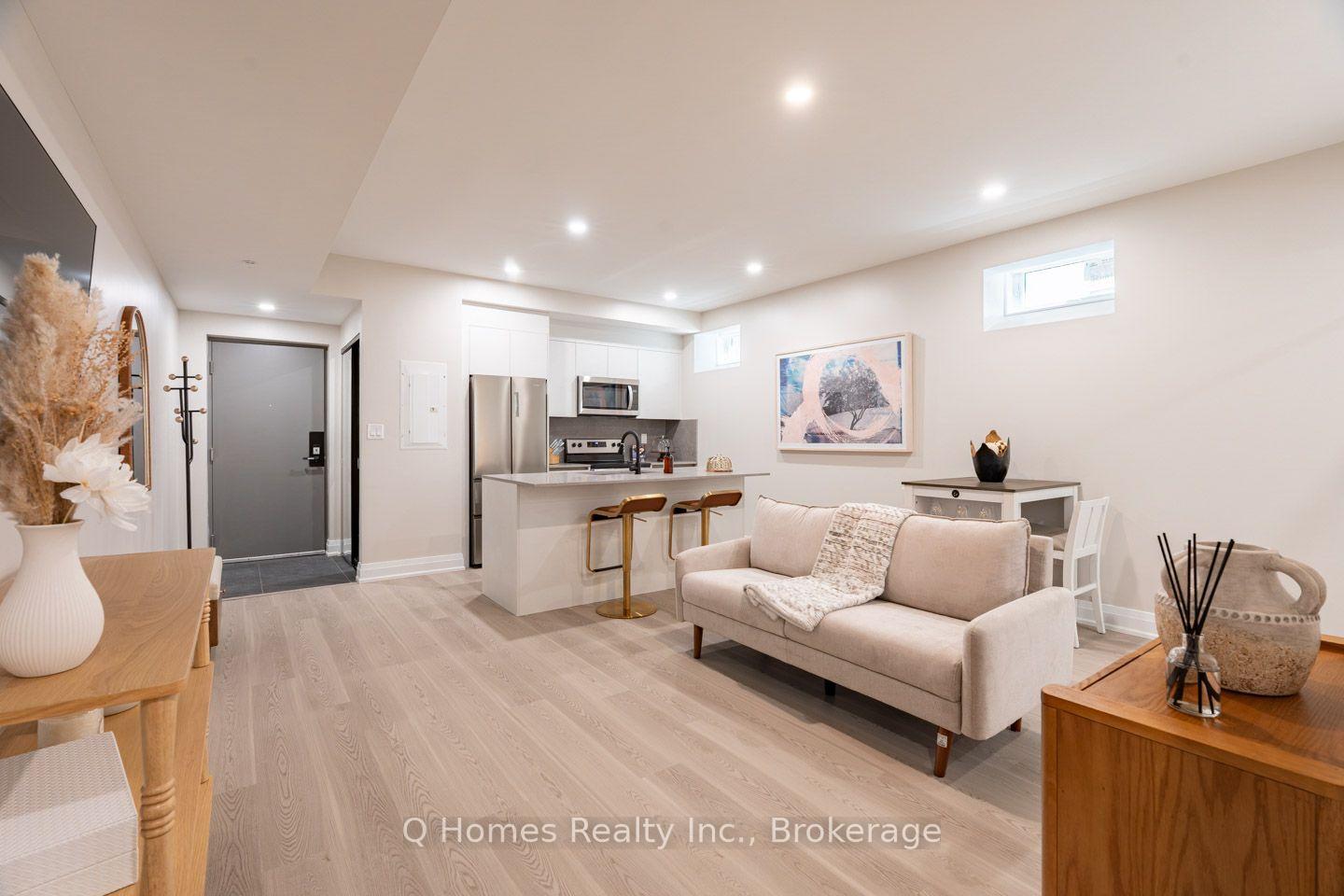 Photo 16 of Unit 002, 1725 Bathurst Street, Toronto, Forest Hill South — HOMEH
