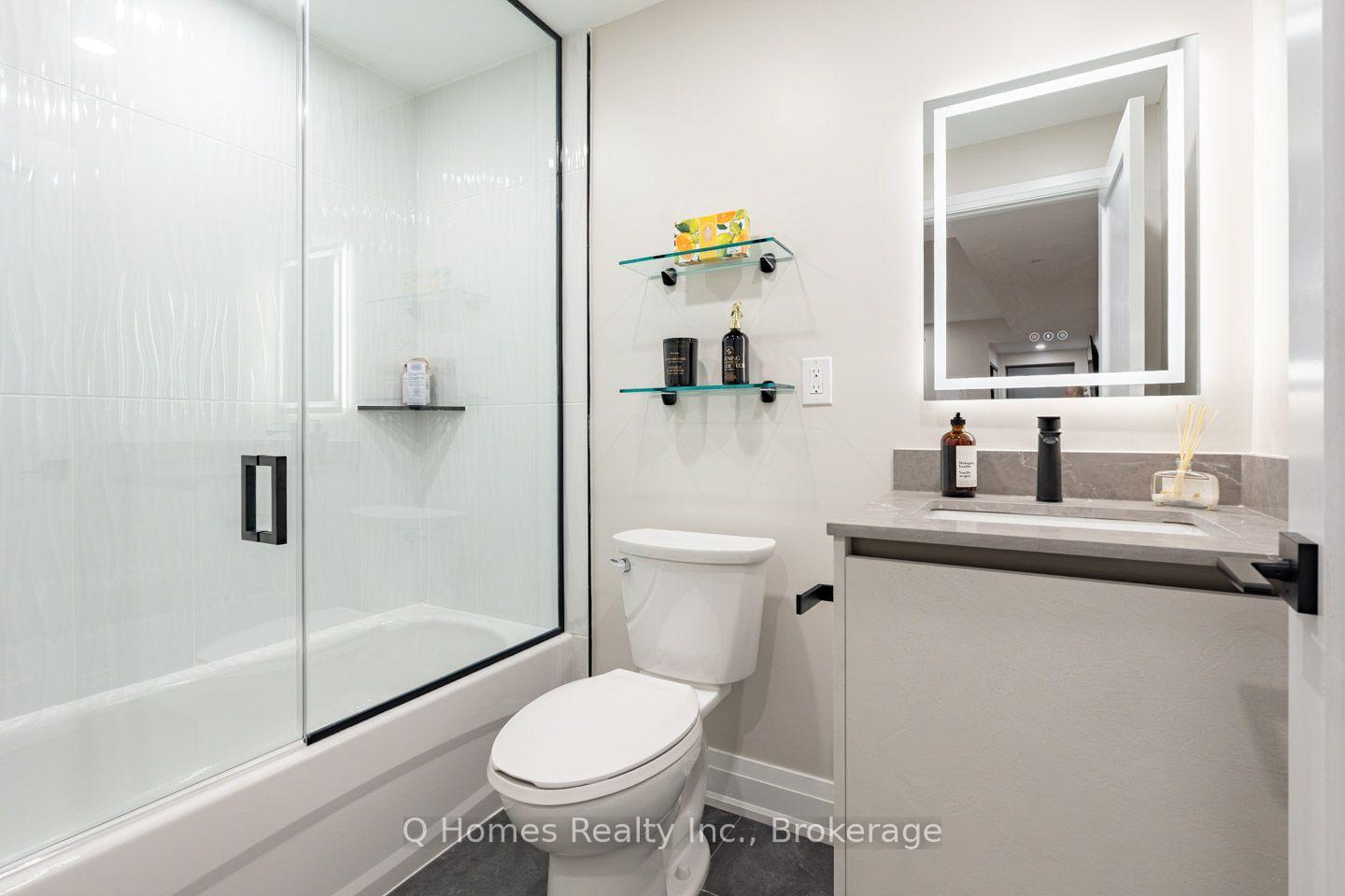 Photo 17 of Unit 002, 1725 Bathurst Street, Toronto, Forest Hill South — HOMEH