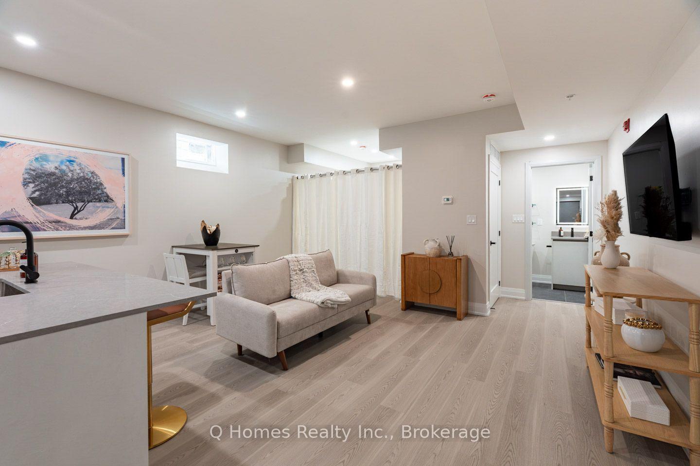 Photo 19 of Unit 002, 1725 Bathurst Street, Toronto, Forest Hill South — HOMEH