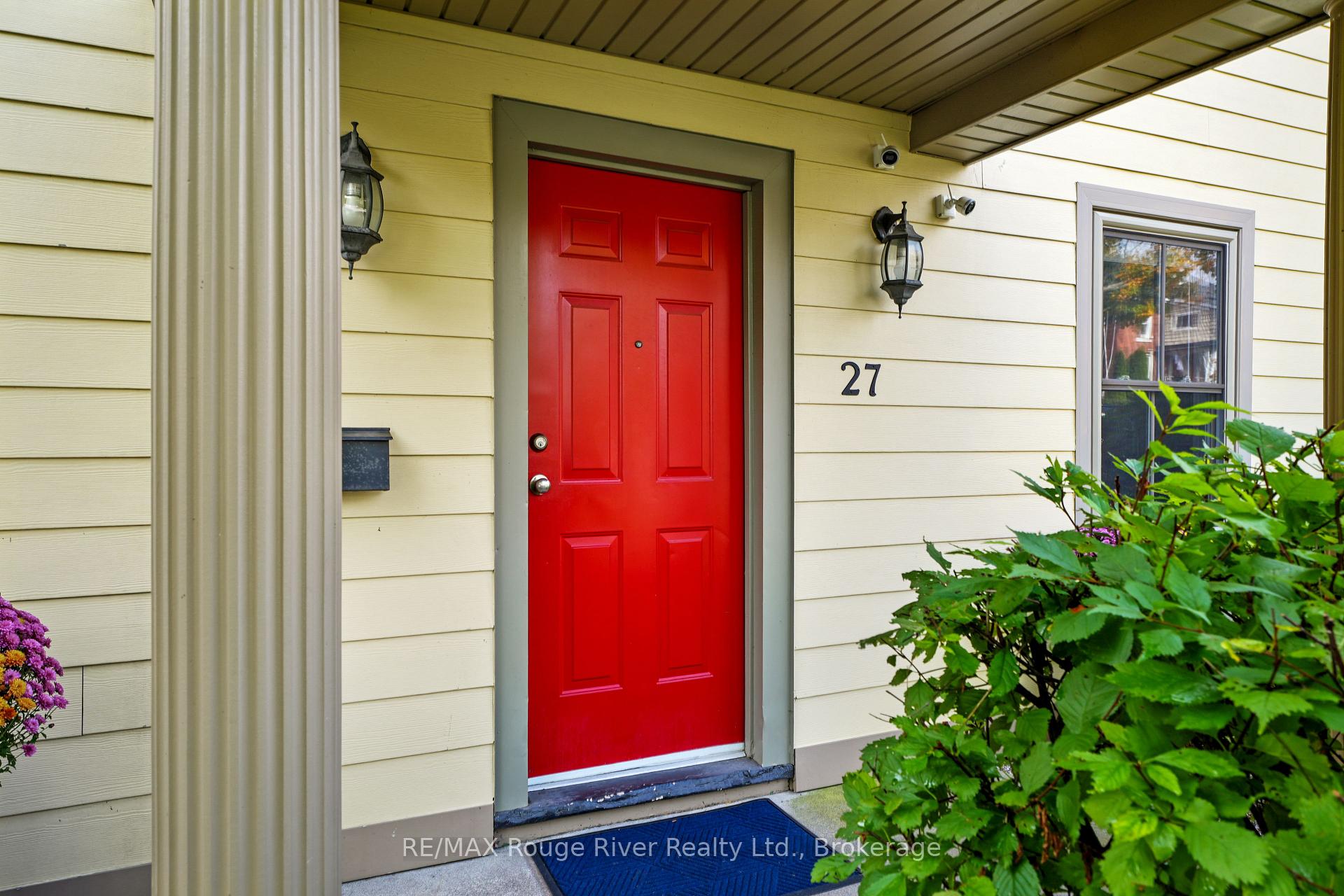 Photo 3 of 27 Buck Street, Cobourg — HOMEH