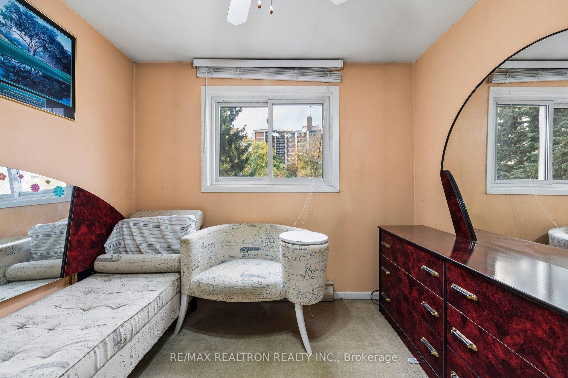 Photo 12 of Unit 49, 9 Lime Tree Way, North York, Westminster-Branson — HOMEH