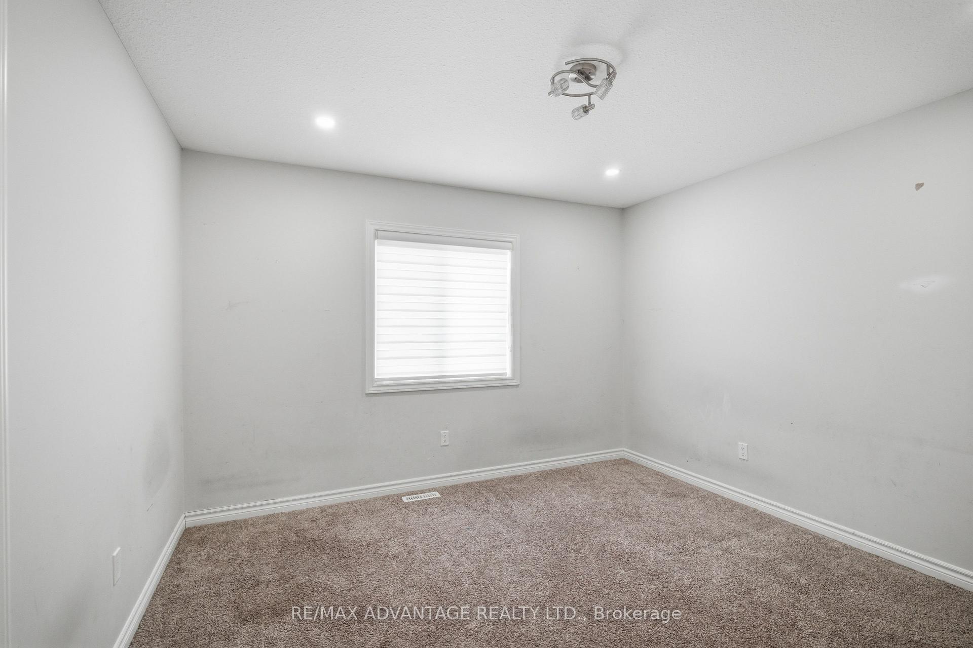 Photo 16 of 3091 Tokala Trail, London, North S — HOMEH
