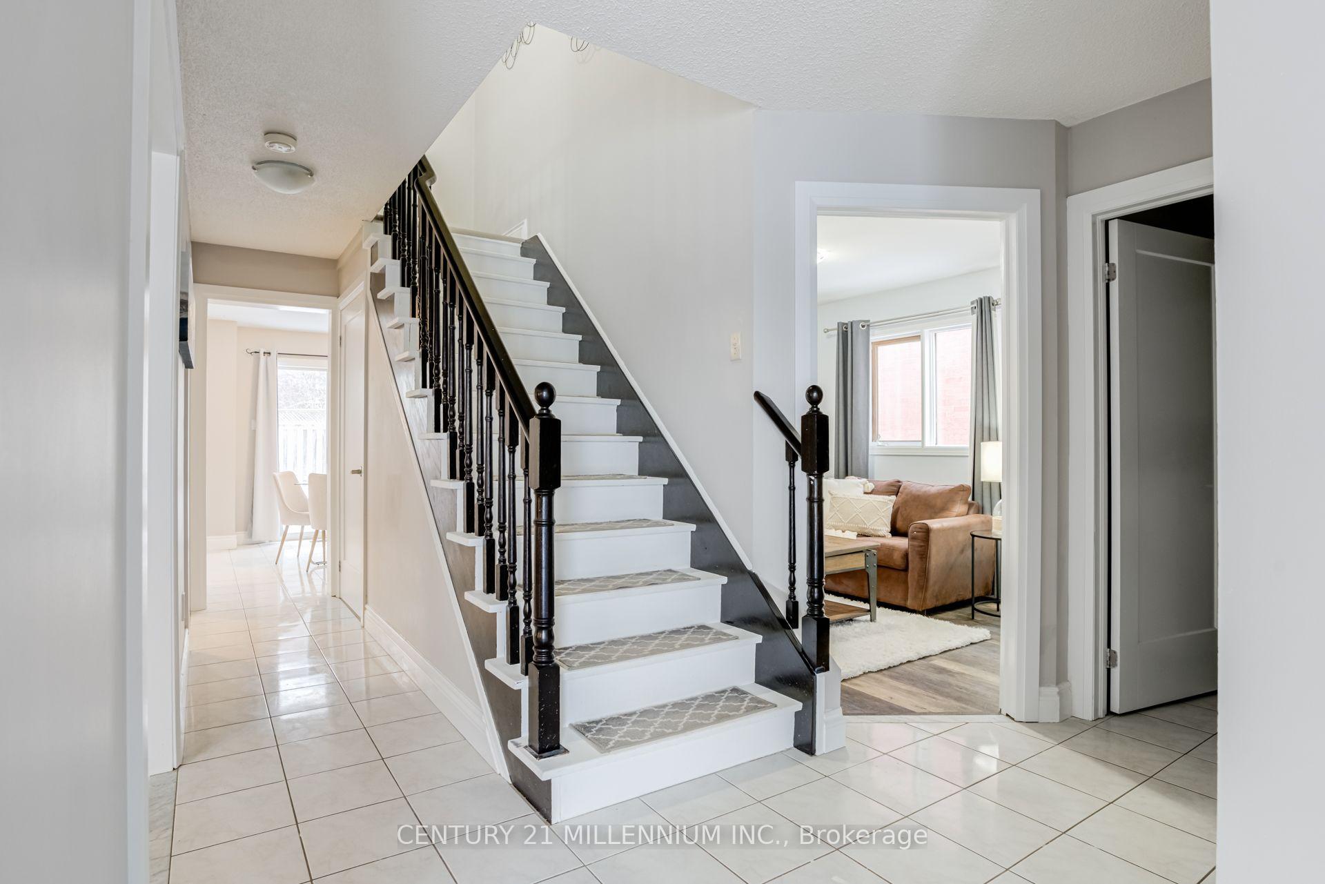 Photo 3 of 239 Lisa Marie Drive, Orangeville — HOMEH