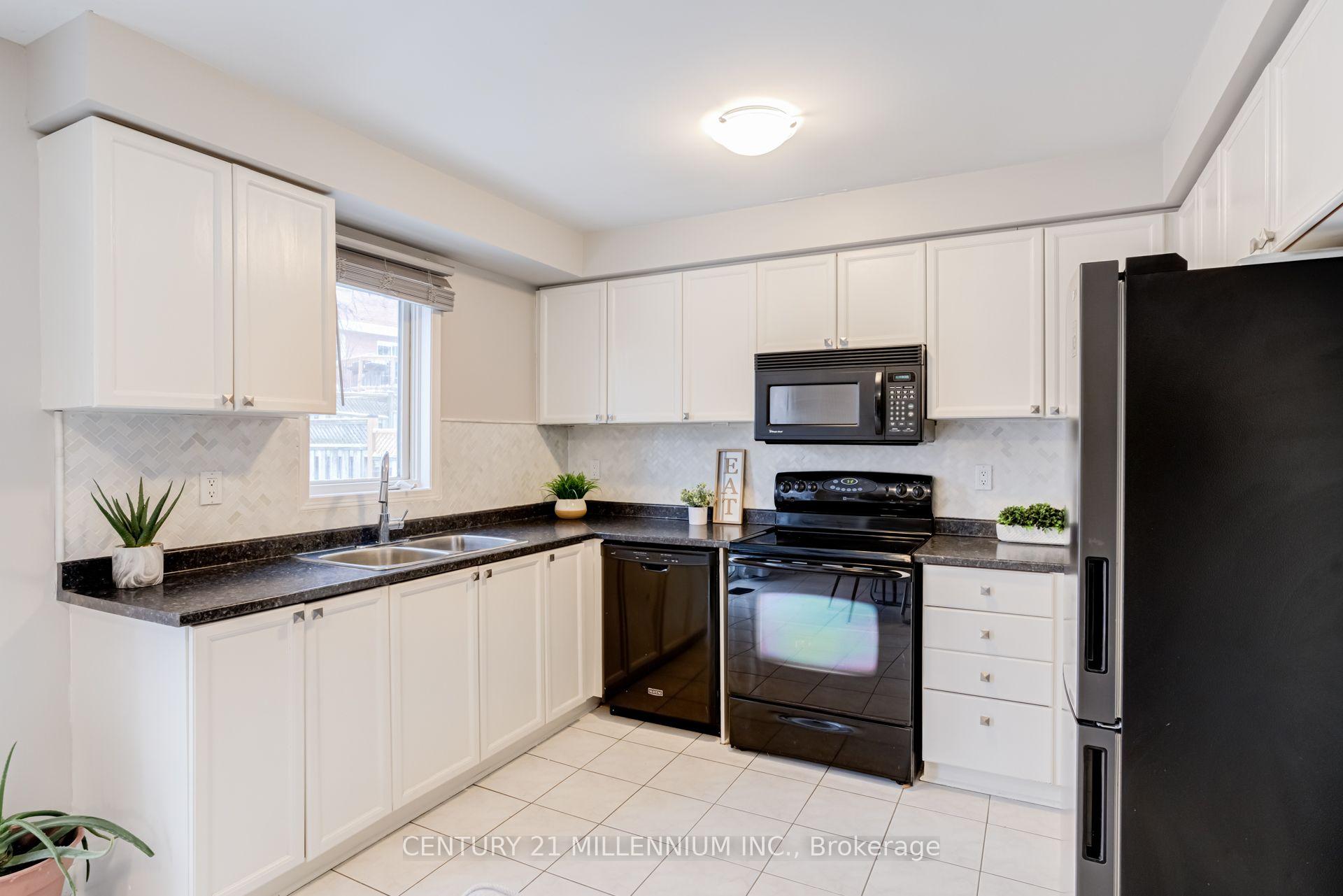 Photo 11 of 239 Lisa Marie Drive, Orangeville — HOMEH