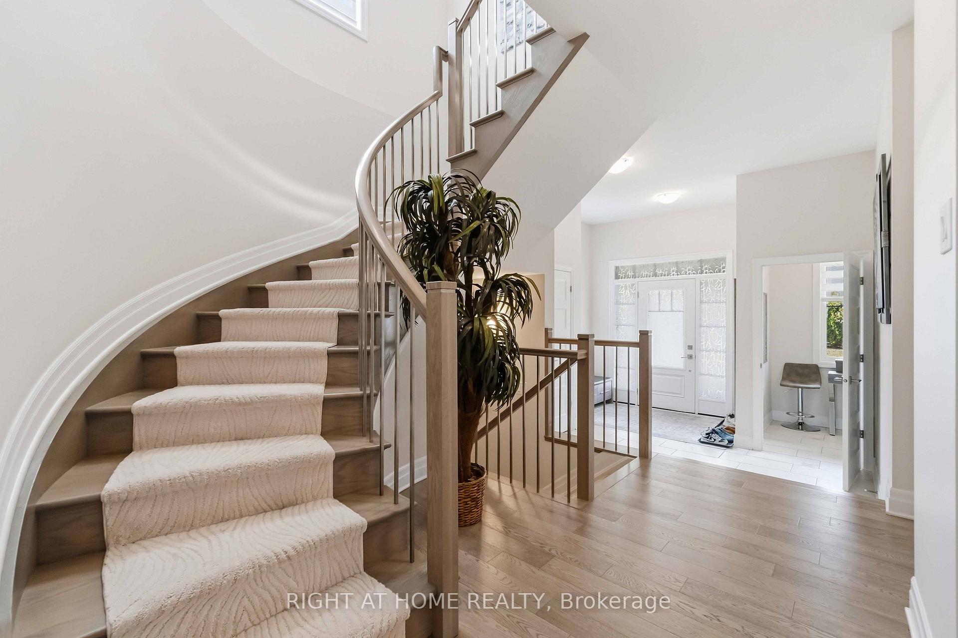 Photo 7 of 35 Hawks Landing Crescent, Ottawa, Stittsville (North) — HOMEH