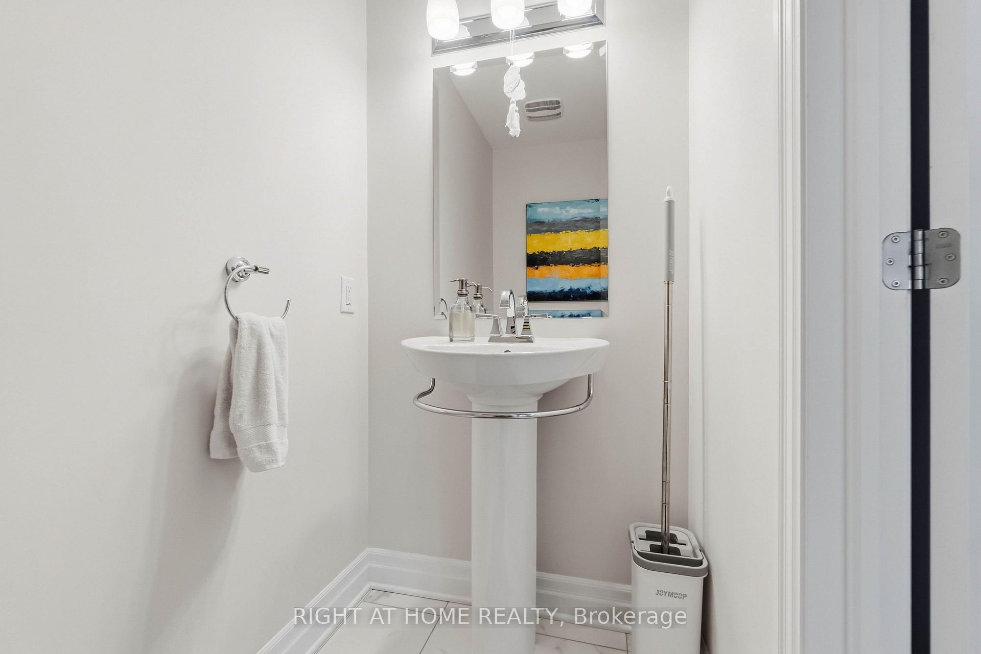Photo 20 of 35 Hawks Landing Crescent, Ottawa, Stittsville (North) — HOMEH
