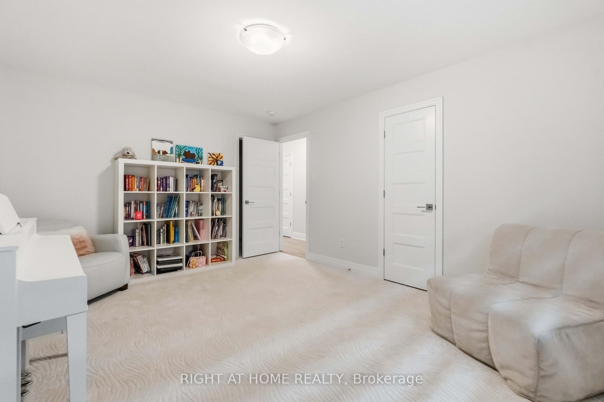 Photo 26 of 35 Hawks Landing Crescent, Ottawa, Stittsville (North) — HOMEH