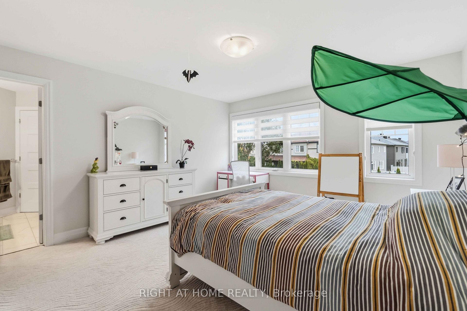 Photo 29 of 35 Hawks Landing Crescent, Ottawa, Stittsville (North) — HOMEH