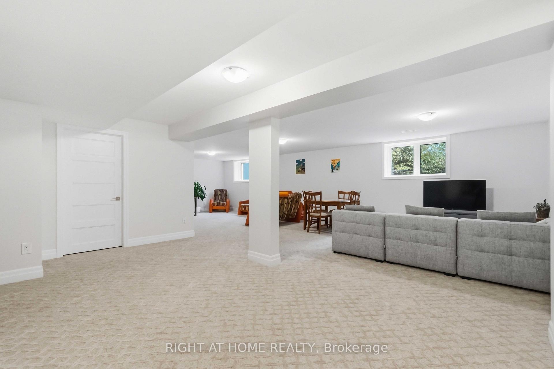 Photo 40 of 35 Hawks Landing Crescent, Ottawa, Stittsville (North) — HOMEH