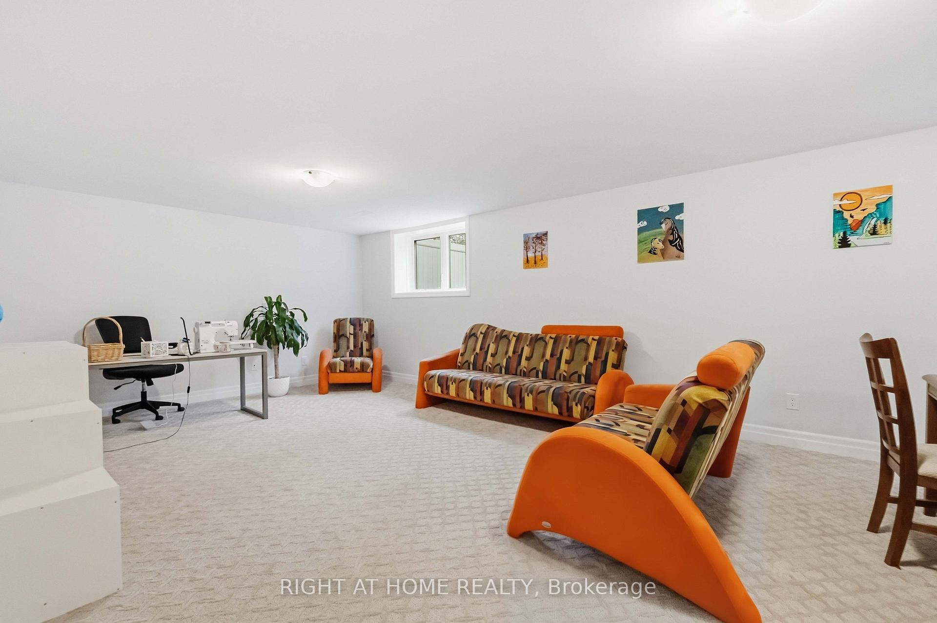 Photo 41 of 35 Hawks Landing Crescent, Ottawa, Stittsville (North) — HOMEH