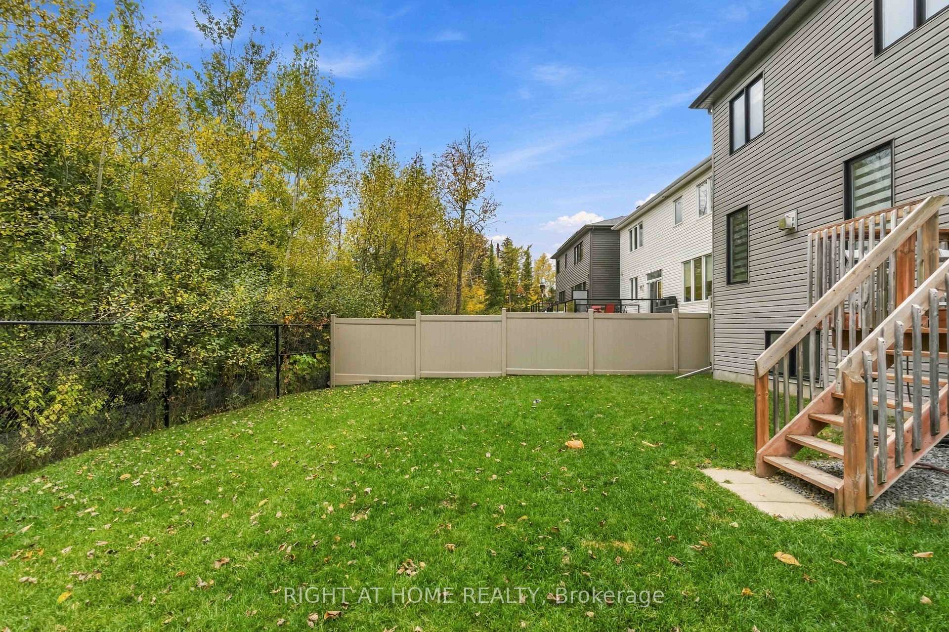 Photo 45 of 35 Hawks Landing Crescent, Ottawa, Stittsville (North) — HOMEH