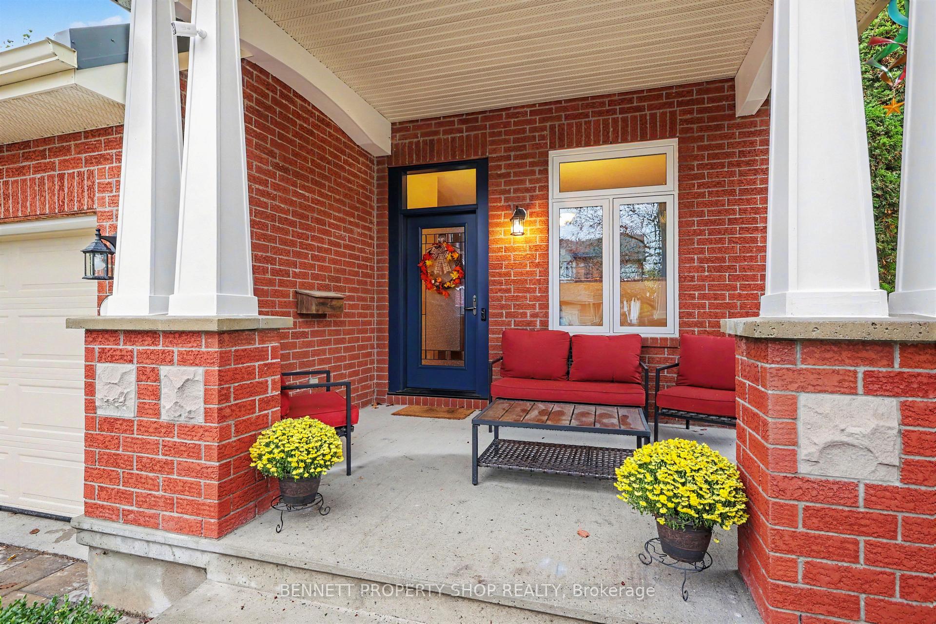 Photo 2 of 2 Thunderbird Crescent, Ottawa, Kanata - Bridlewood — HOMEH