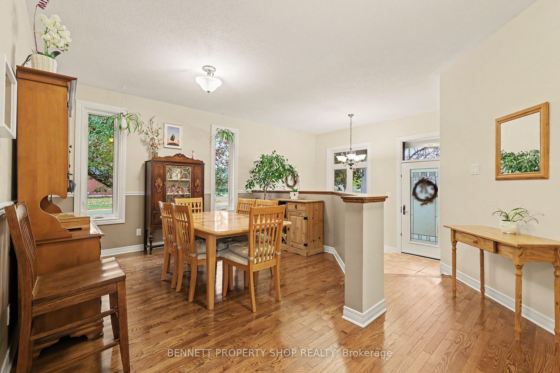 Photo 4 of 2 Thunderbird Crescent, Ottawa, Kanata - Bridlewood — HOMEH