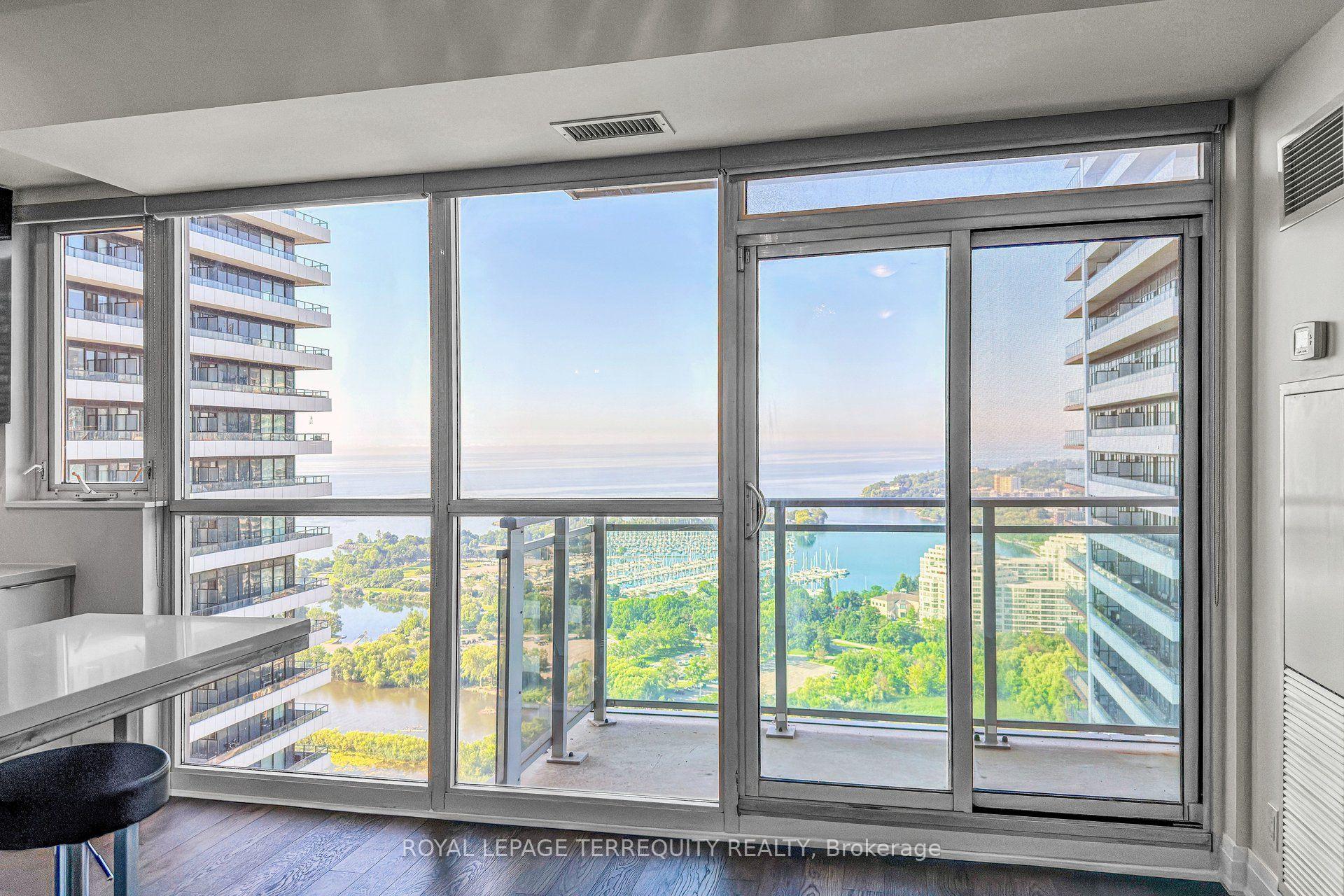Photo 6 of Unit 3111, 33 Shore Breeze Drive, Etobicoke, Mimico — HOMEH