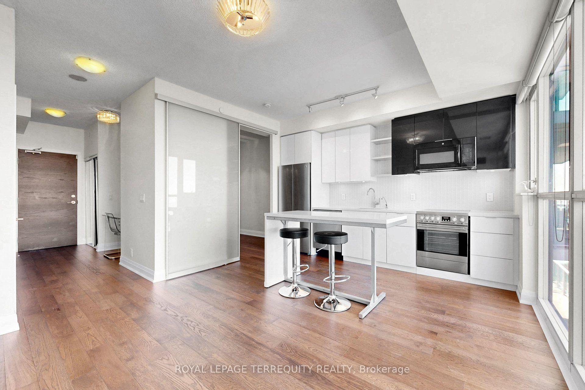 Photo 12 of Unit 3111, 33 Shore Breeze Drive, Etobicoke, Mimico — HOMEH