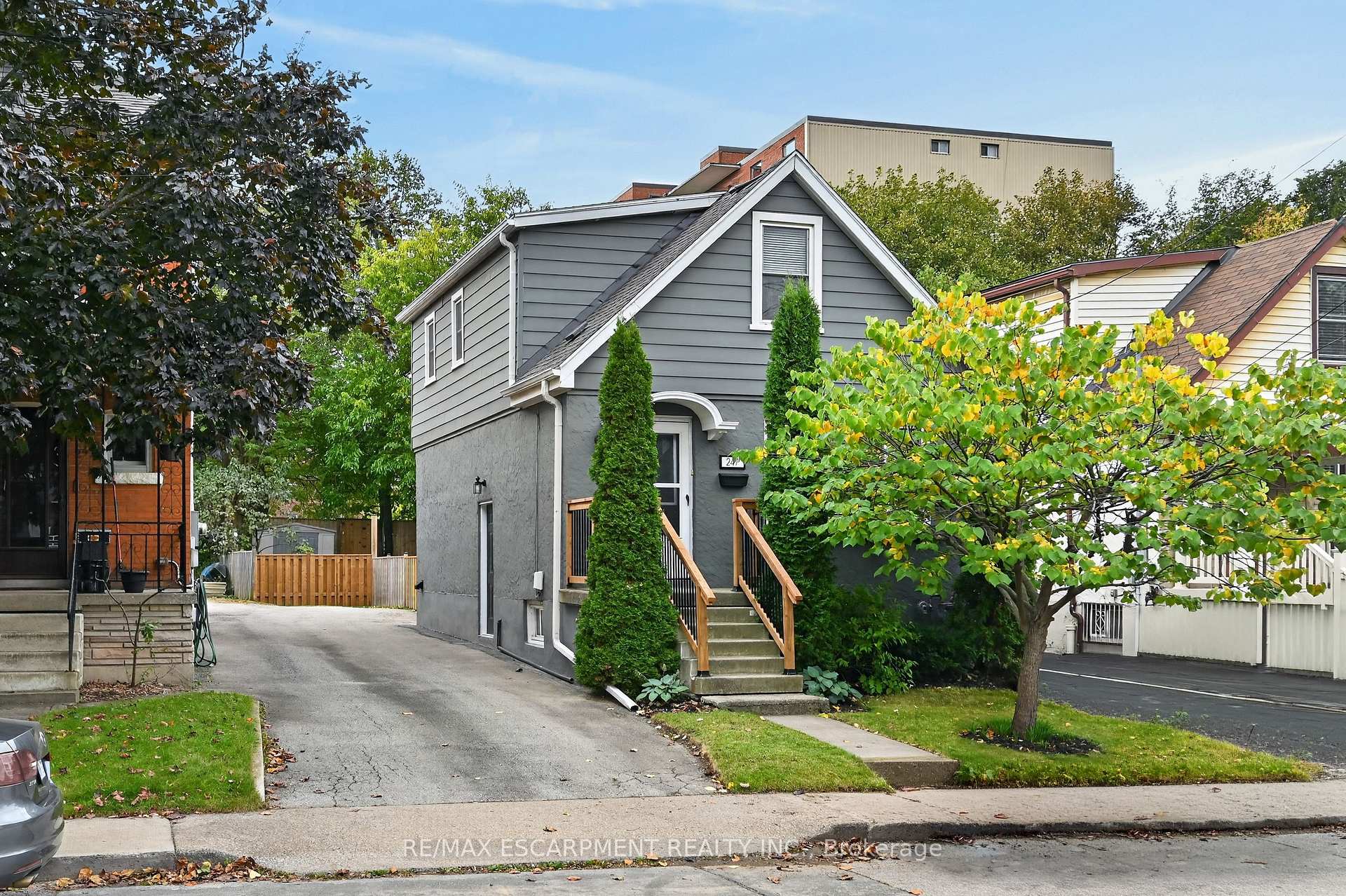 Photo 1 of 247 Homewood Avenue, Hamilton, Kirkendall — HOMEH