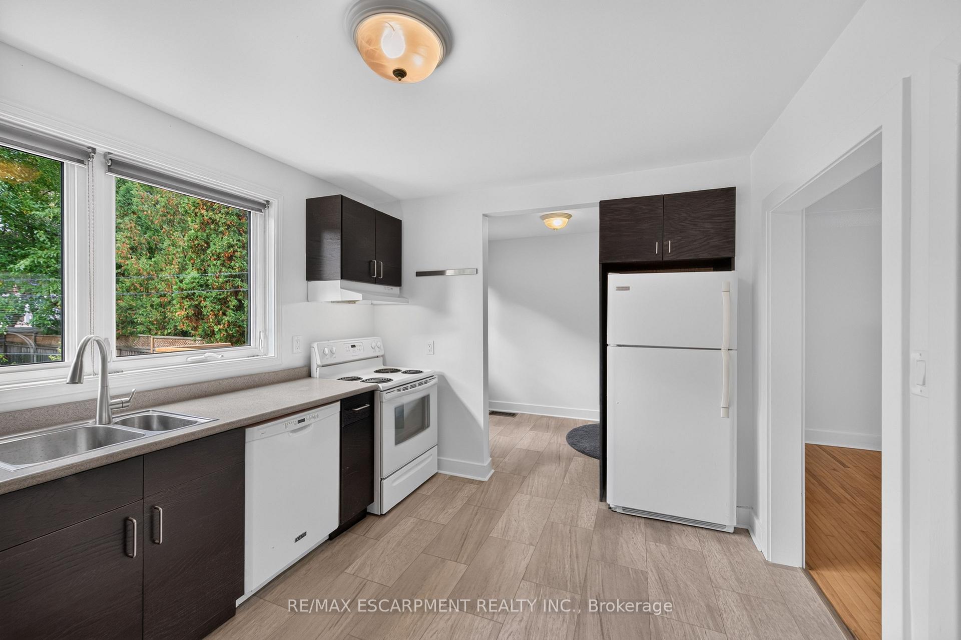 Photo 12 of 247 Homewood Avenue, Hamilton, Kirkendall — HOMEH