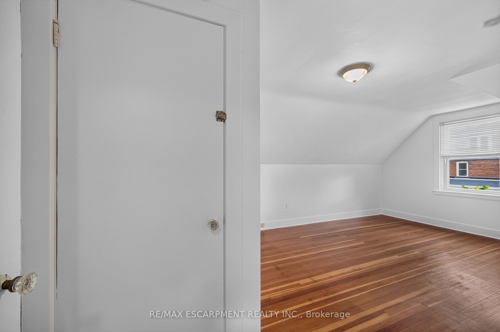 Photo 20 of 247 Homewood Avenue, Hamilton, Kirkendall — HOMEH