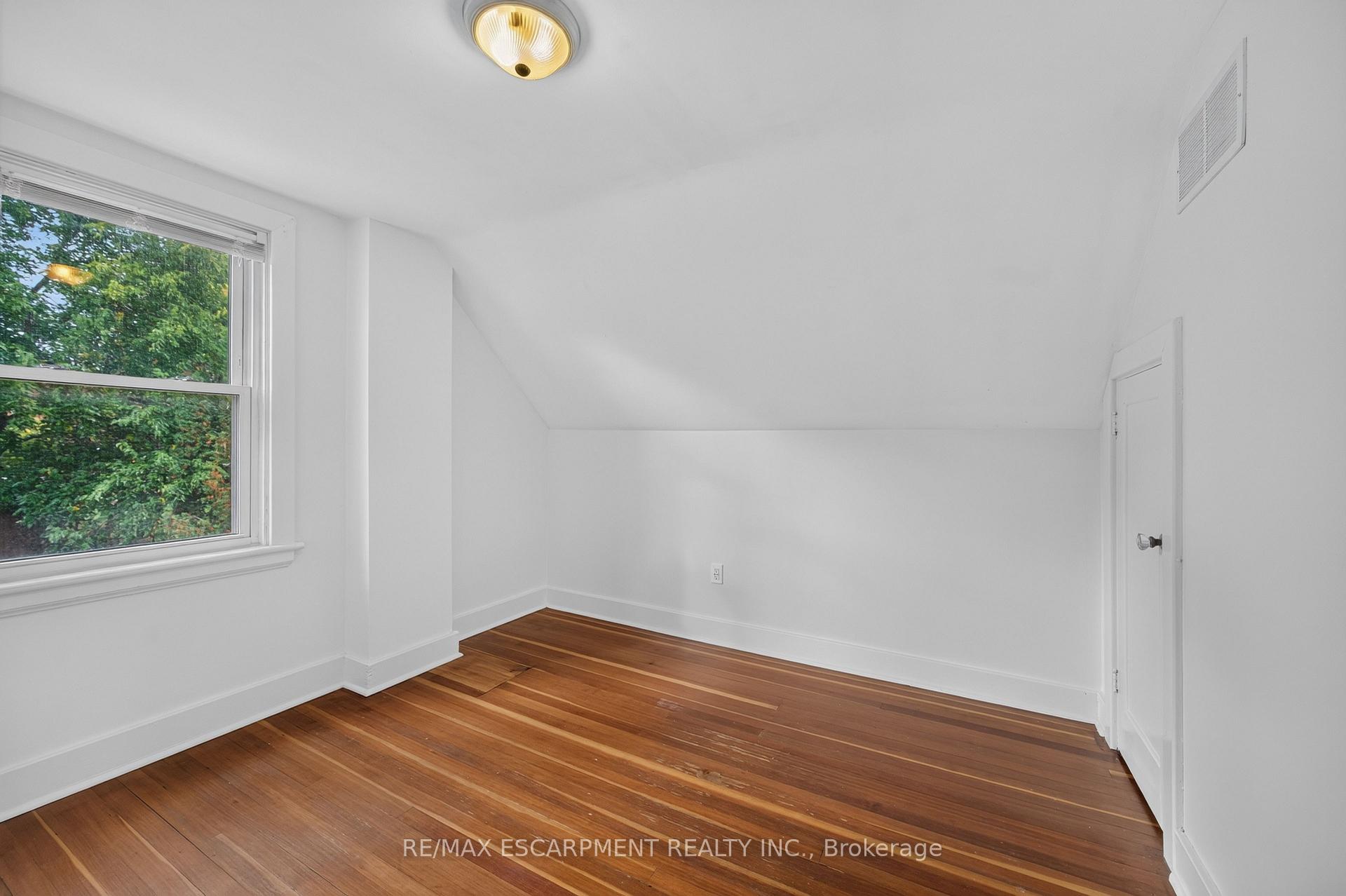 Photo 21 of 247 Homewood Avenue, Hamilton, Kirkendall — HOMEH
