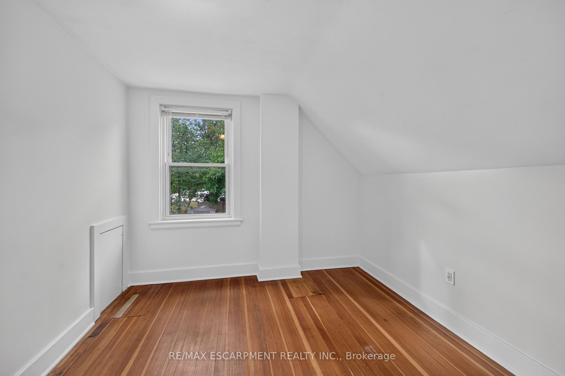 Photo 23 of 247 Homewood Avenue, Hamilton, Kirkendall — HOMEH
