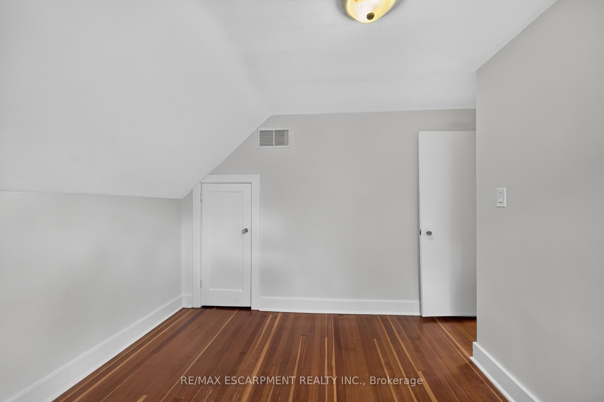 Photo 24 of 247 Homewood Avenue, Hamilton, Kirkendall — HOMEH