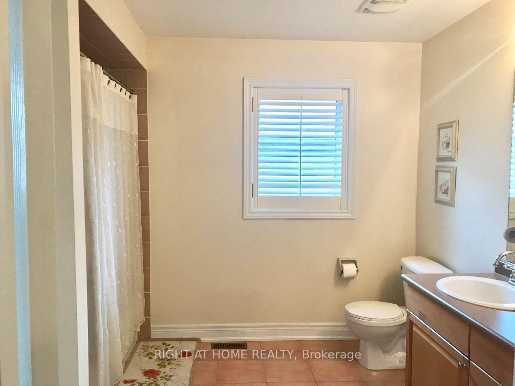 Photo 13 of 106 Avdell Avenue, Vaughan, Islington Woods — HOMEH